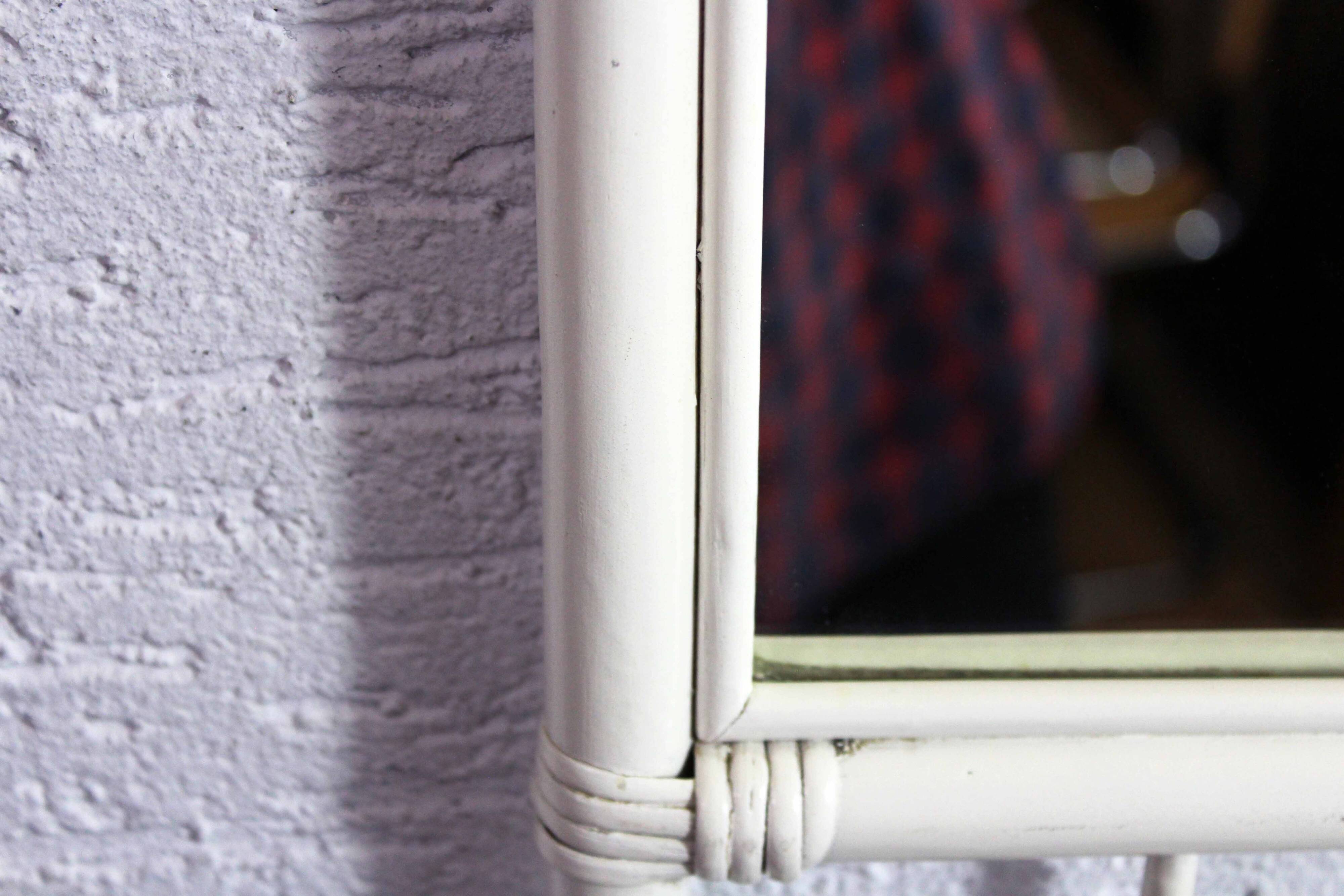 Miroir vintage en rotin