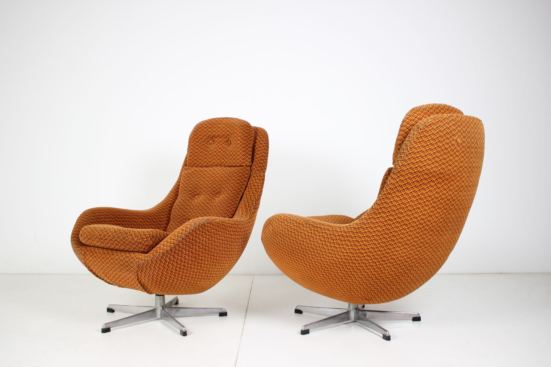 Set of two orange wing armchairs Interier Praha, Czechoslovakia