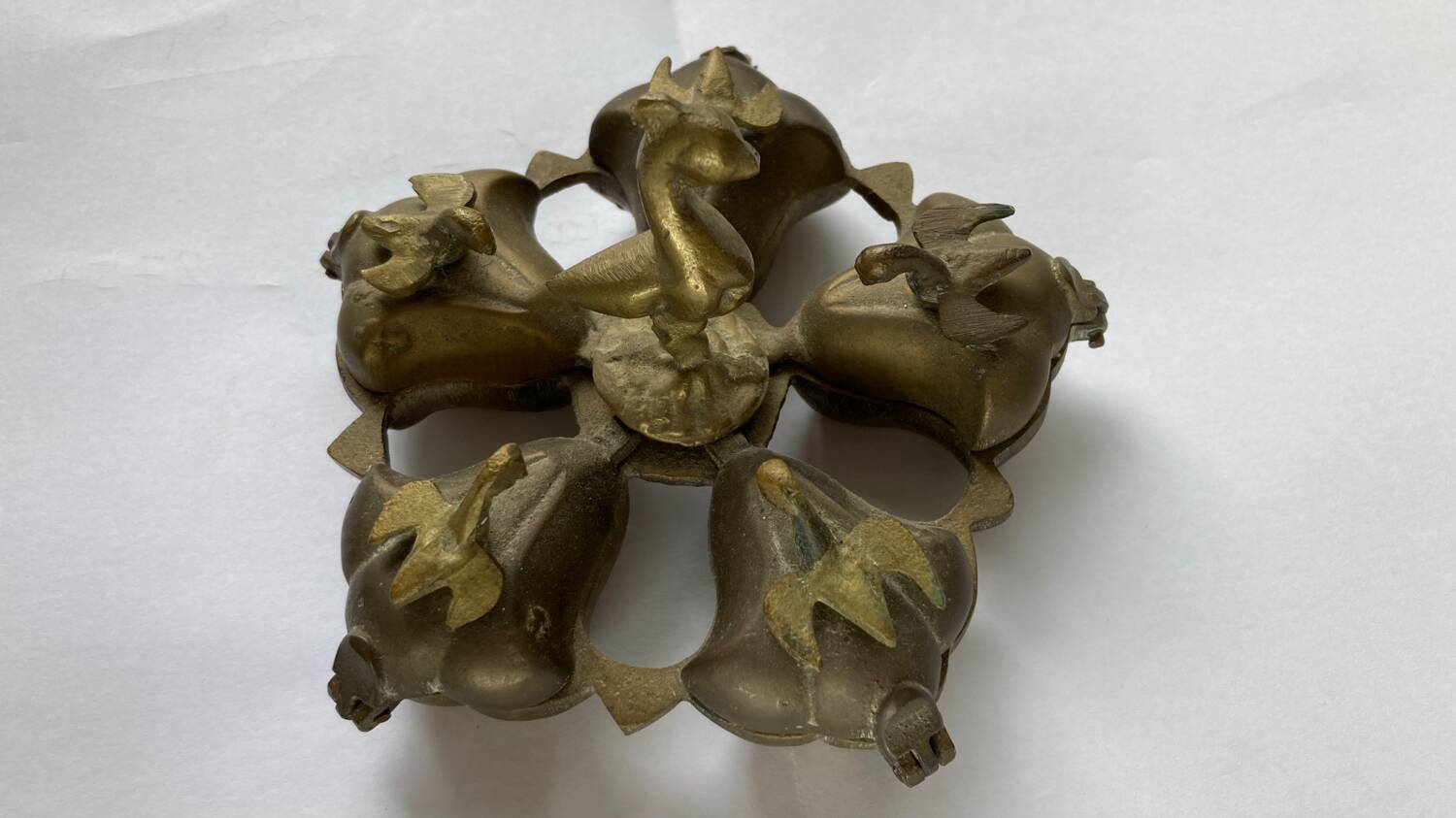 Boîte maquillage antique hindou laiton paon