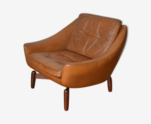 Fauteuil Scandinave en cuir patiné camel