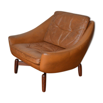 Fauteuil Scandinave en cuir patiné camel