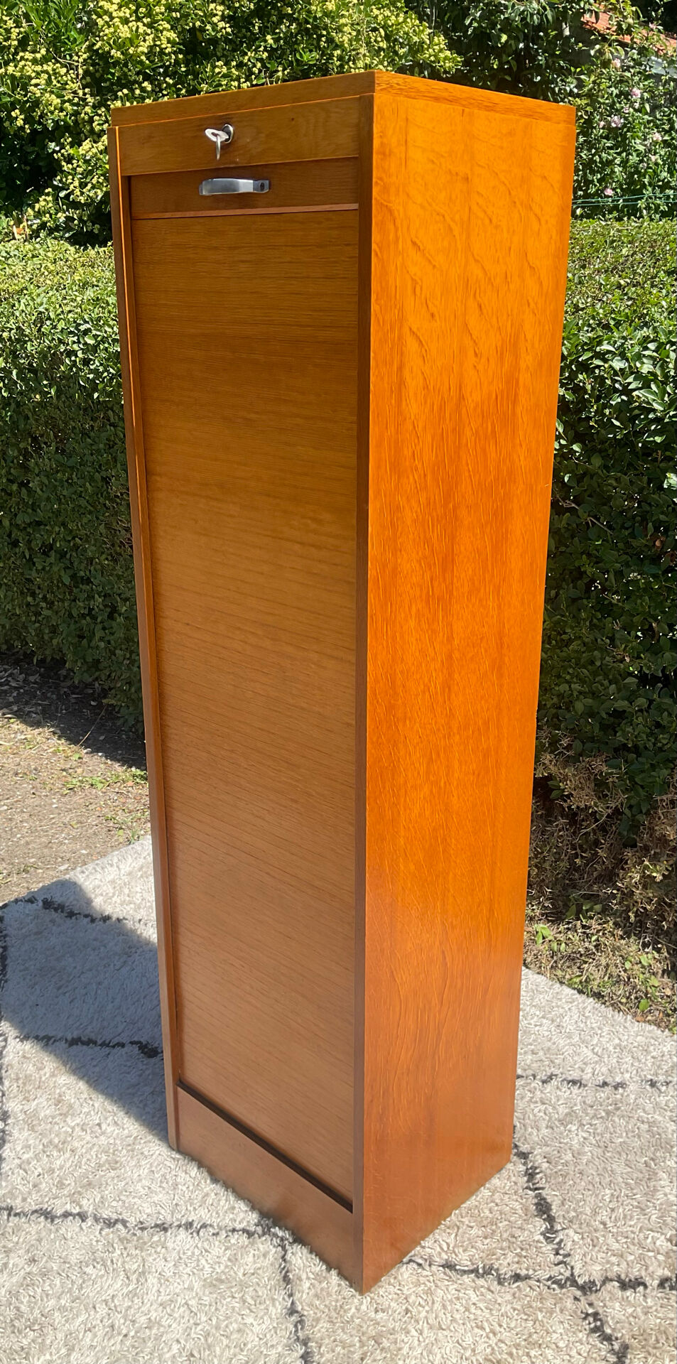 Meuble à rideau vintage en bois années 60-70