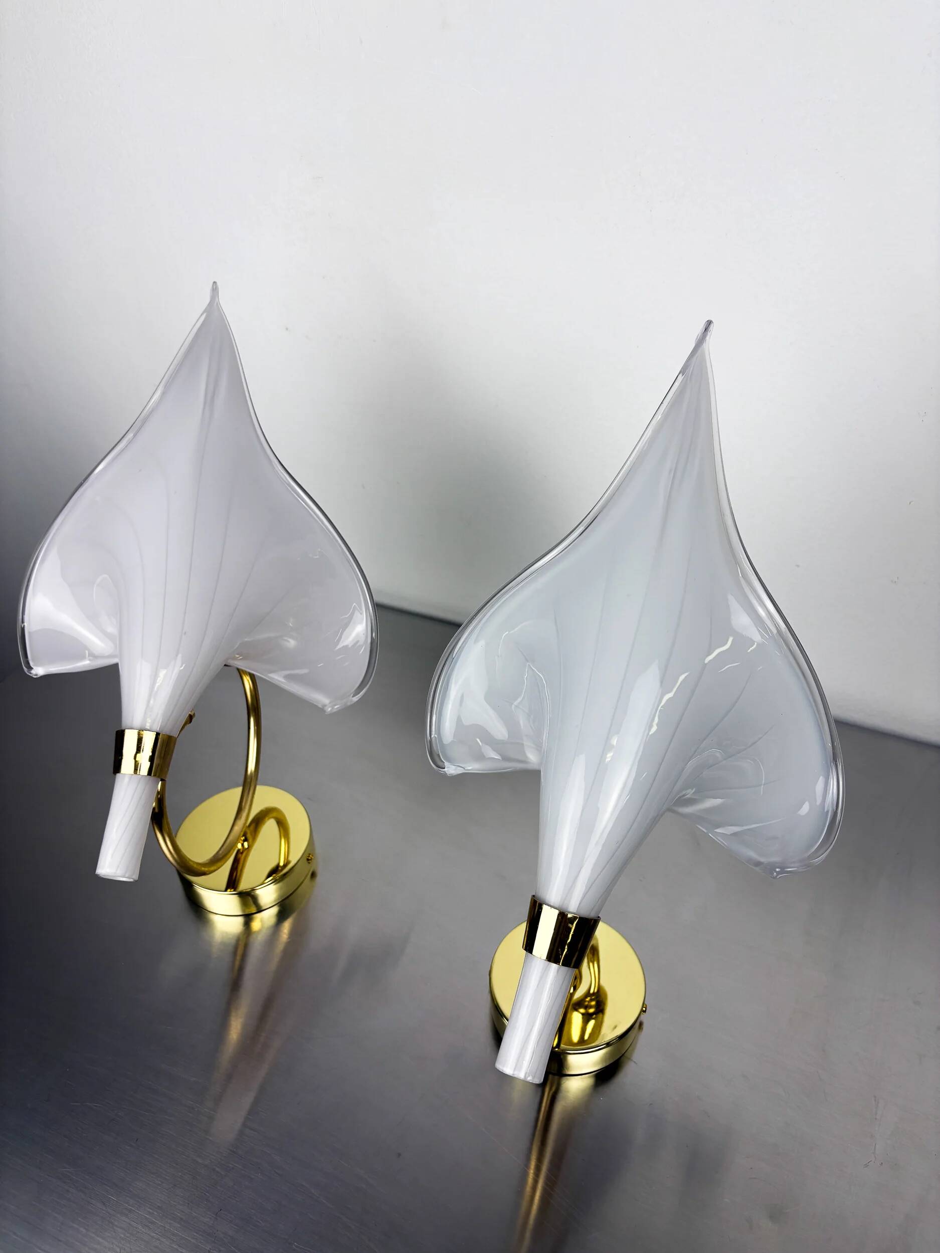 Pair of Italian hand blown Murano glass calla lily wall lights by Franco Luce, 1970s