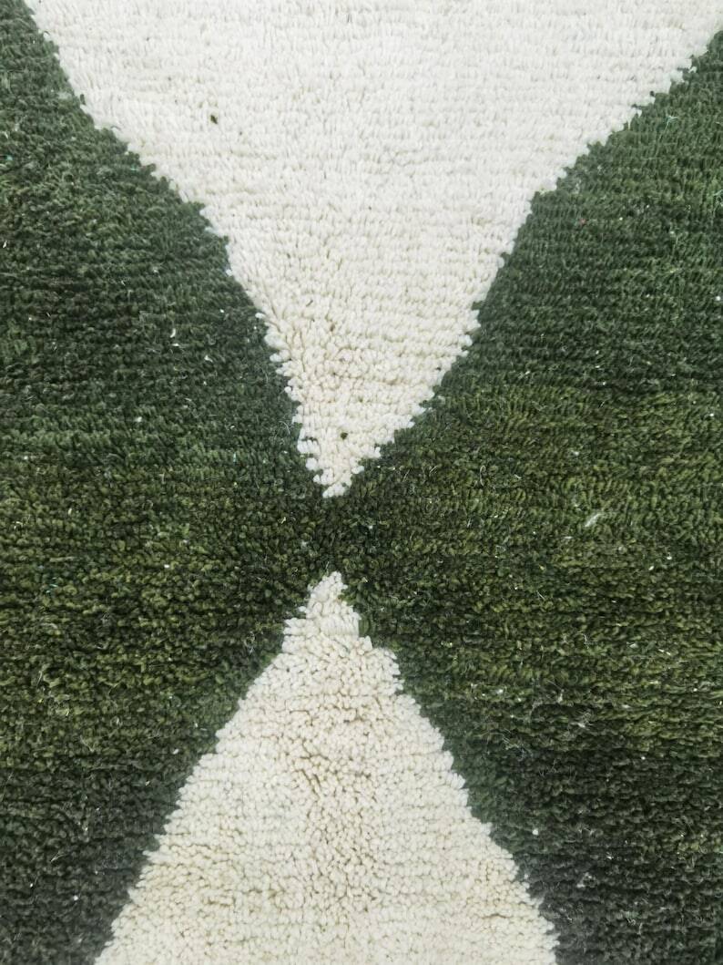 Azilal rug woven in wool 180cm x 310cm
