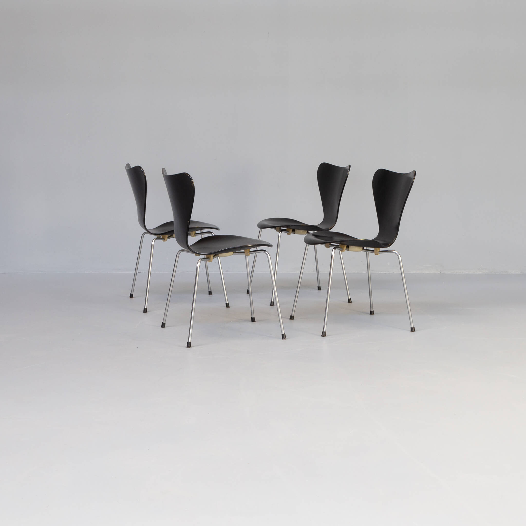 Arne Jacobsen butterfly chairs for Fritz Hanzen