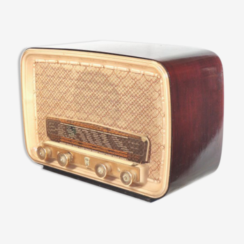 Vintage Bluetooth radio / Radiola RA 45A – from 1951