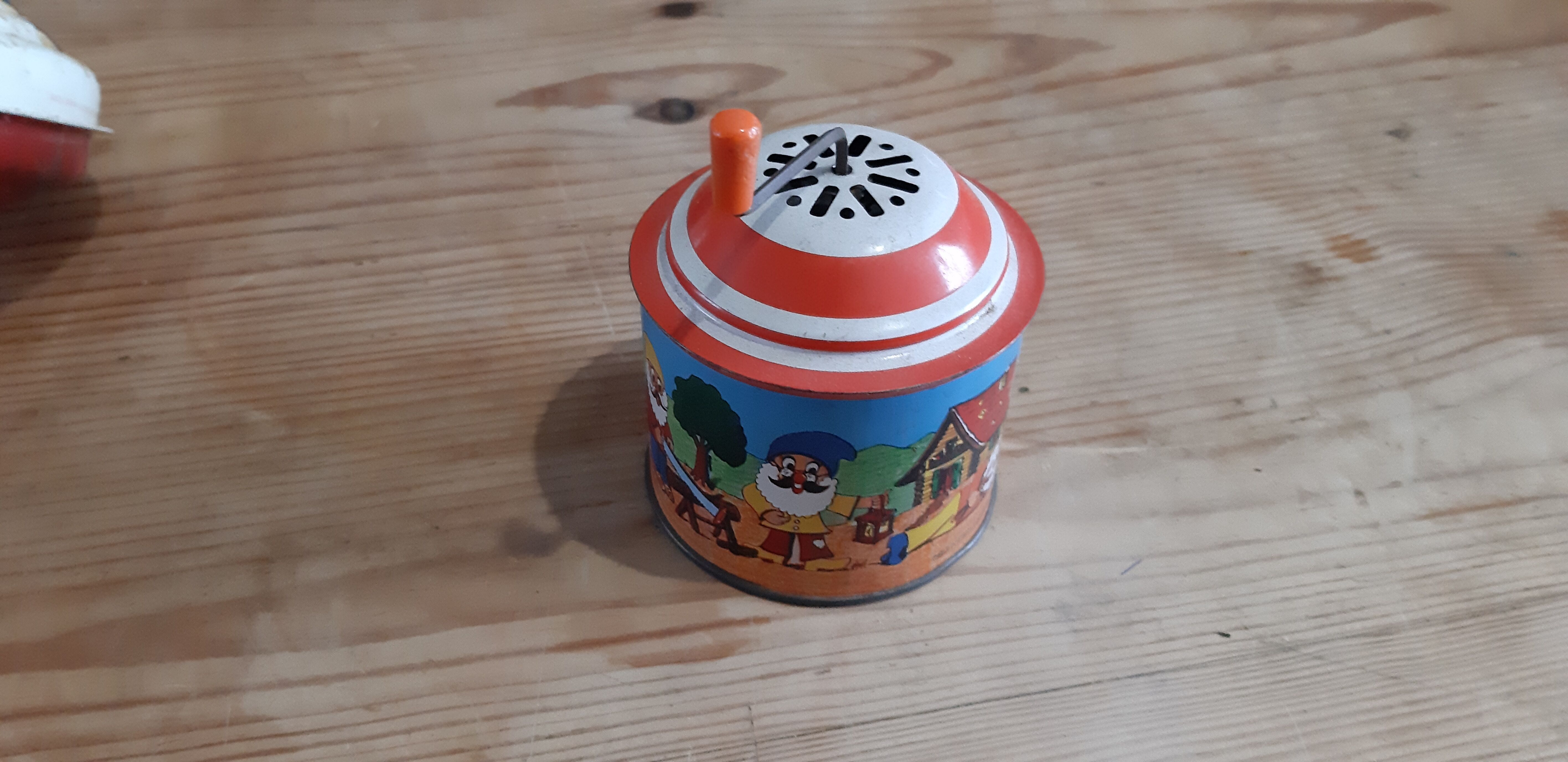 2 toys of the 50s, by Lorenz Bolz