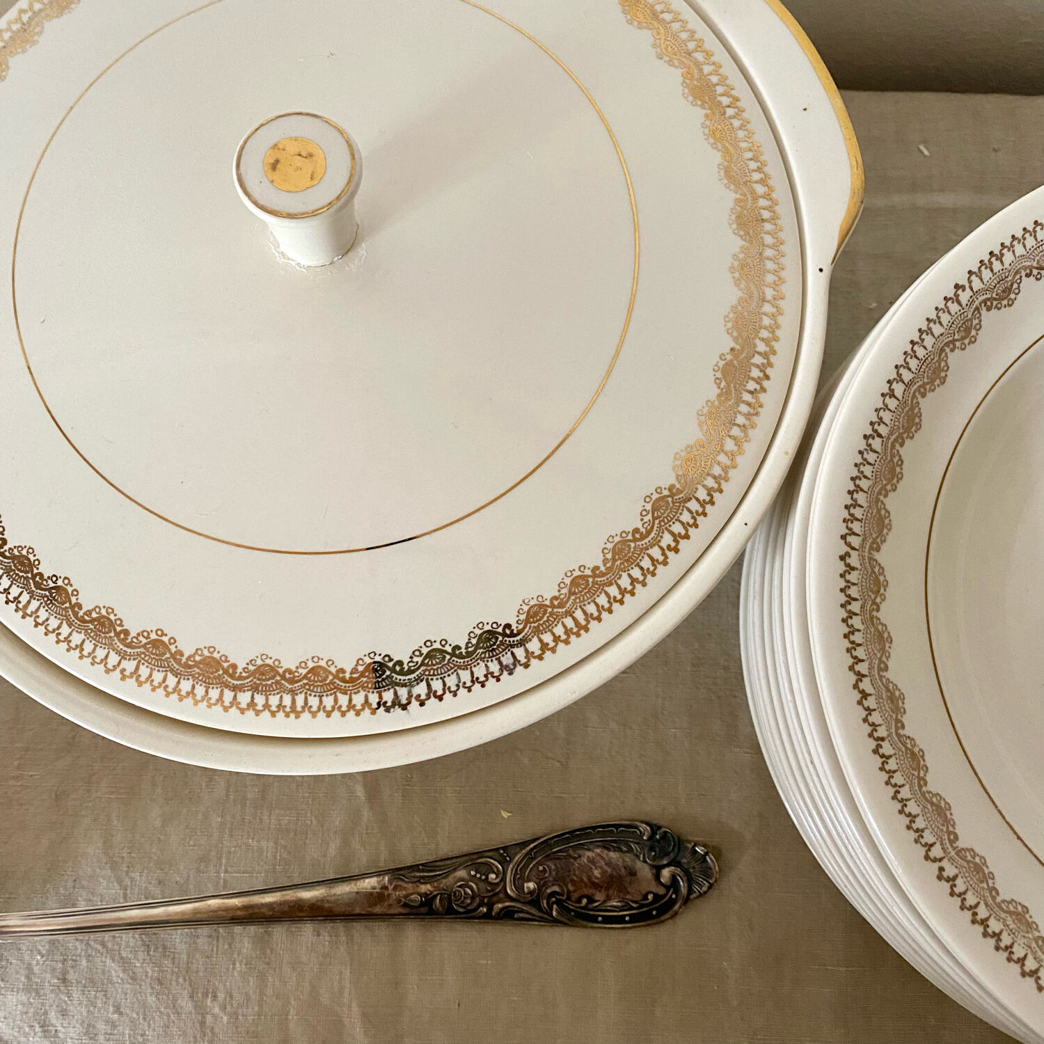 Villeroy and Boch soup service