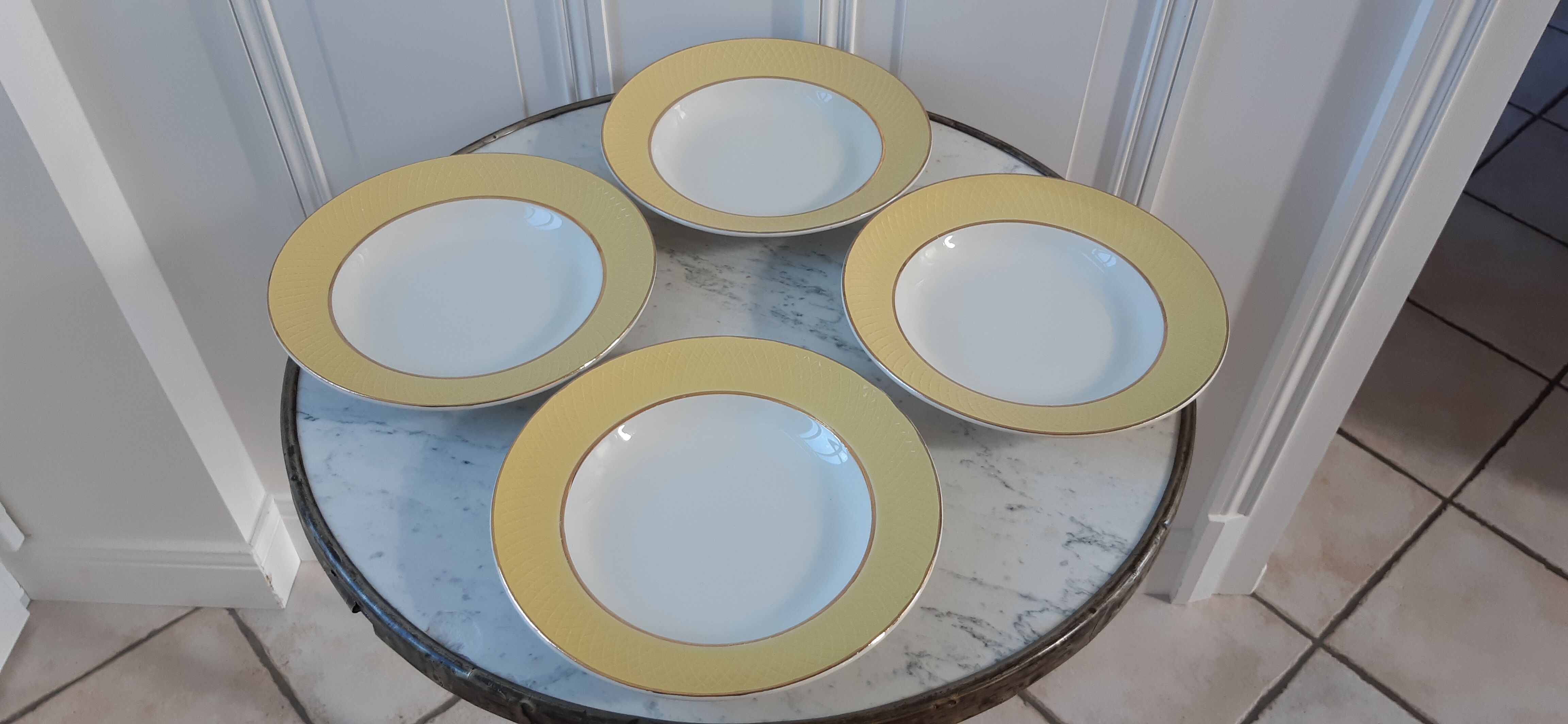 Set of 4 hollow plates Moulins des Loups