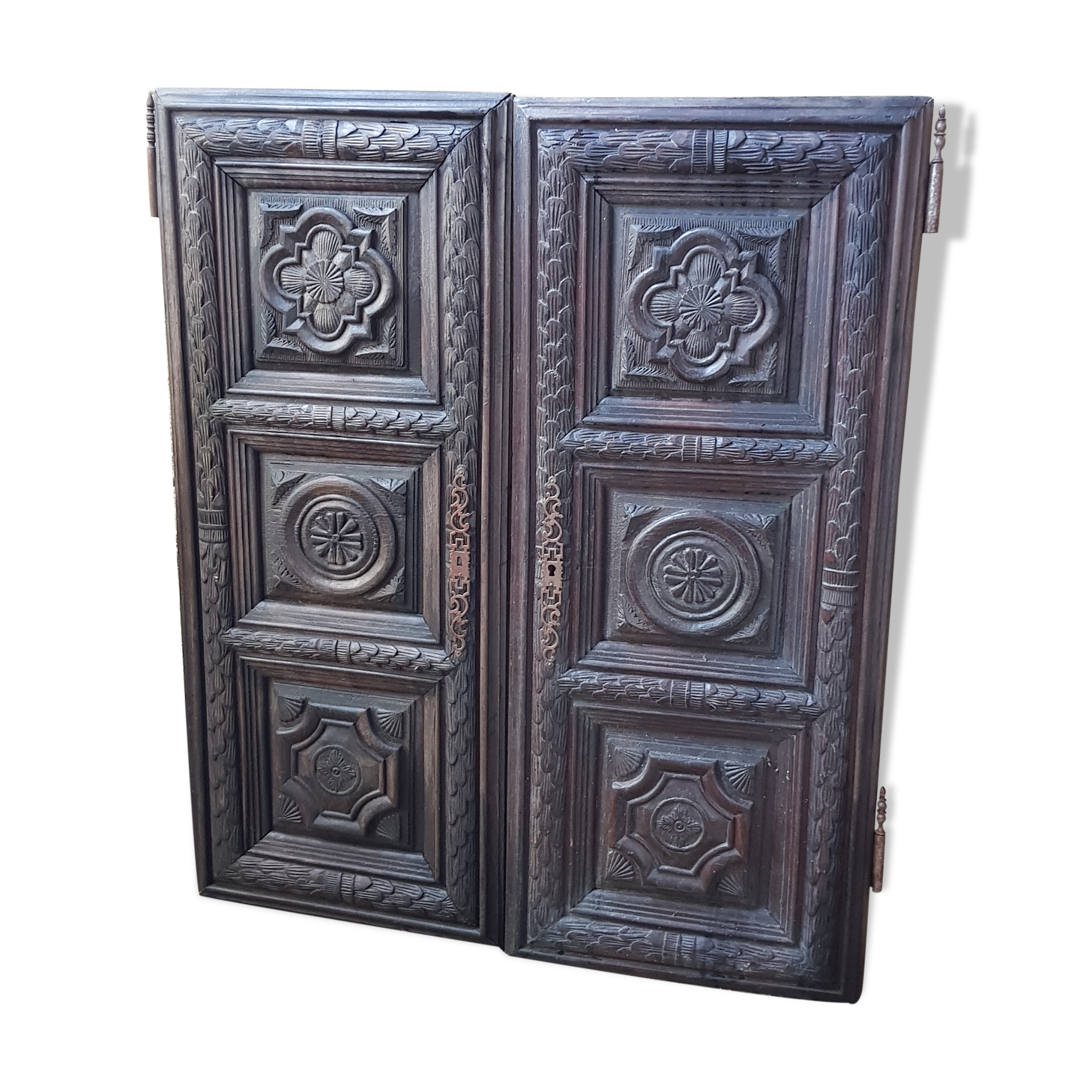 Sculpted doors pair