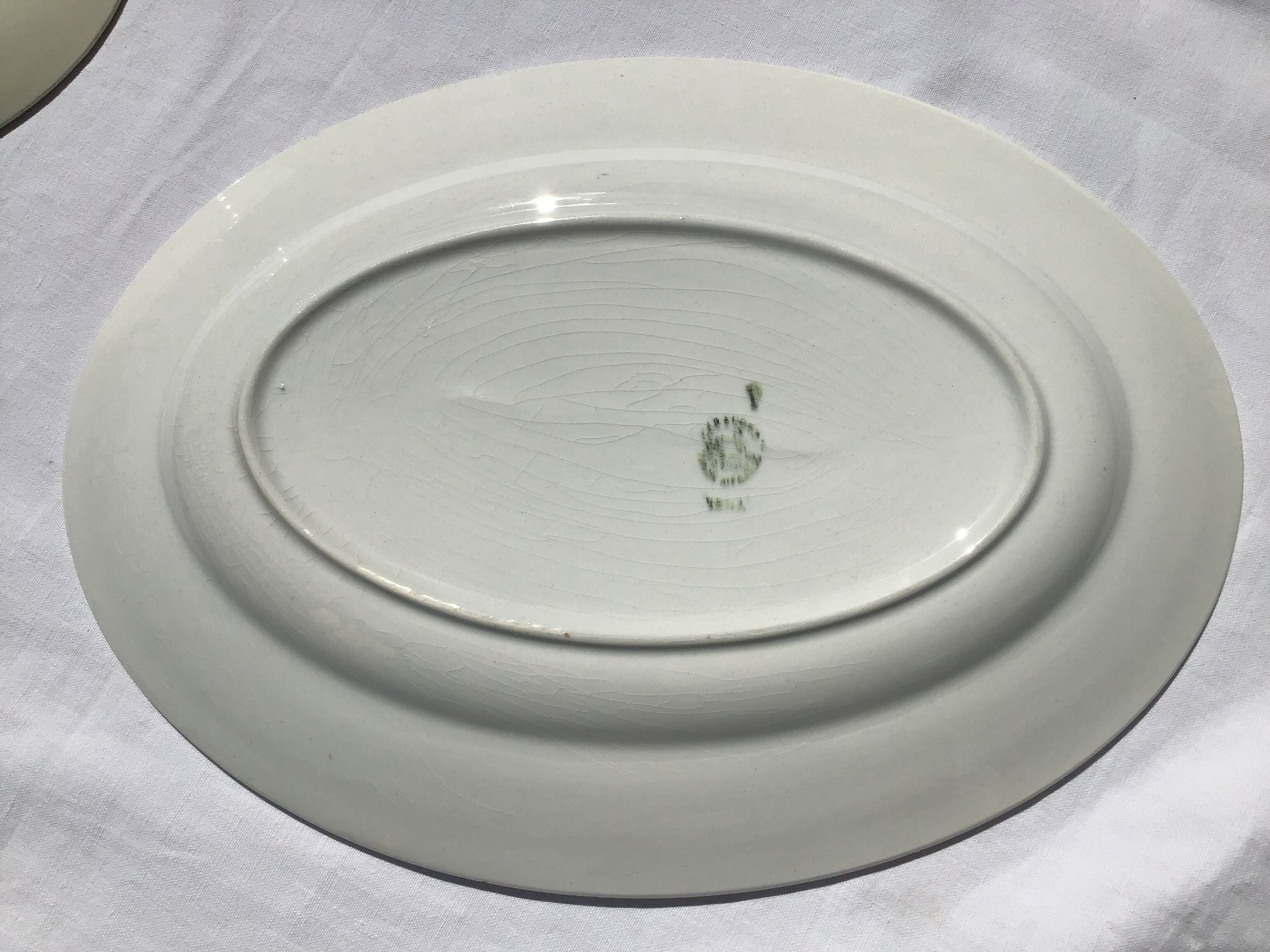 Dish oval Badonviller model Strasbourg cream decoration roses