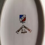 Gravy boat and dishes with gold decoration