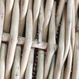 Coffre en osier tressé vintage