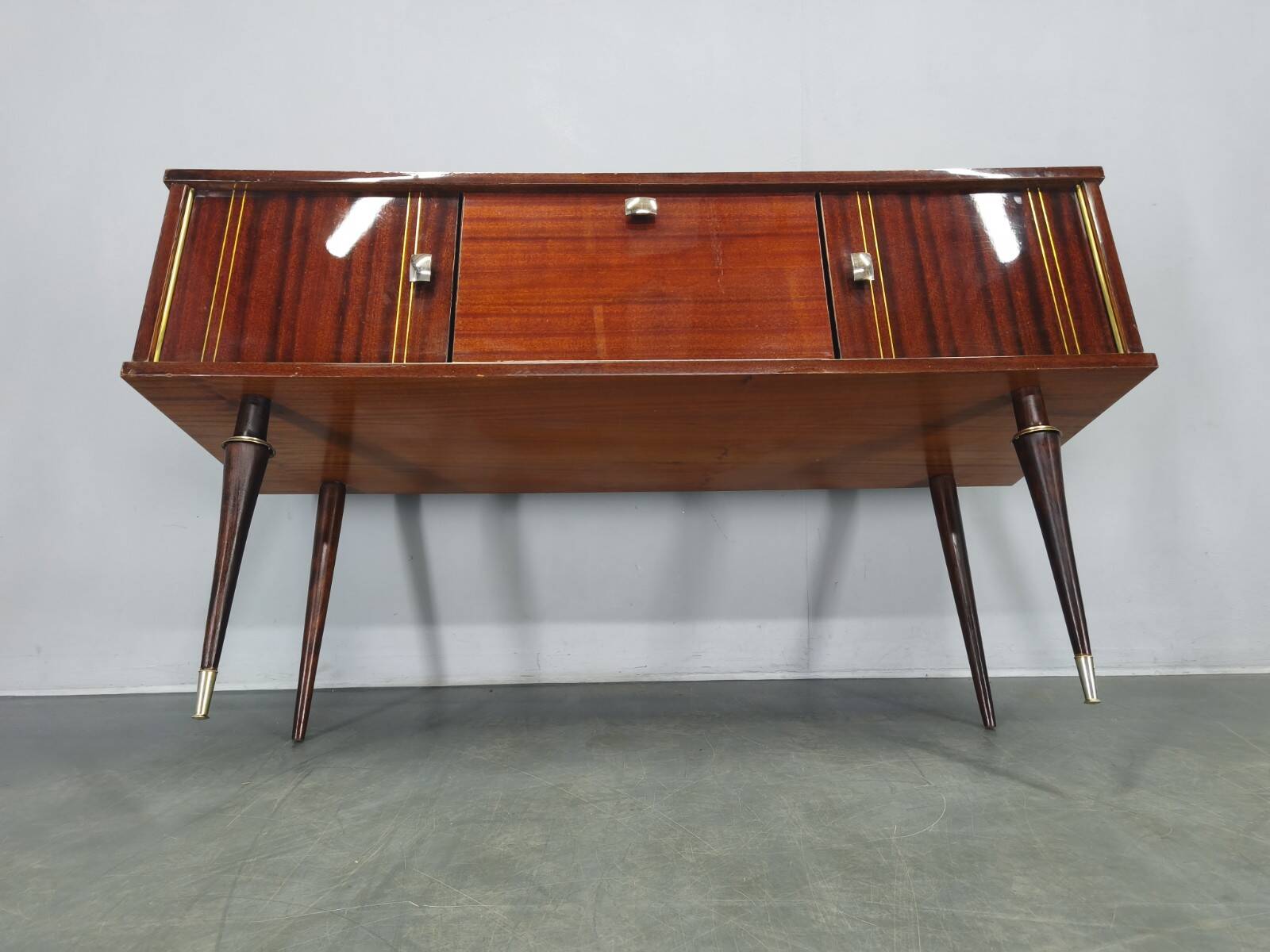 Italian Mid Century High Gloss Sideboard, 1950s
