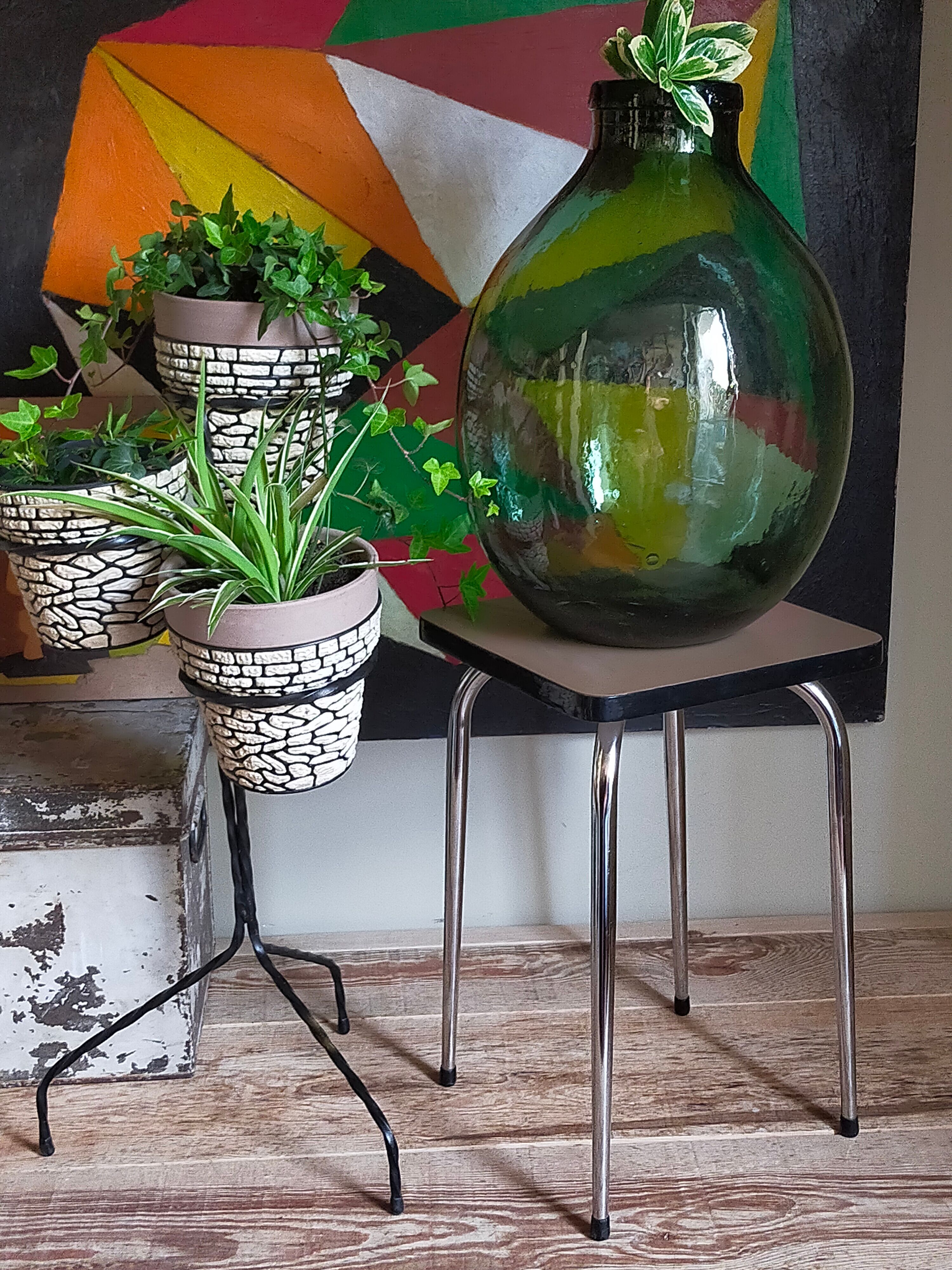 Vintage formica stool with tapered feet