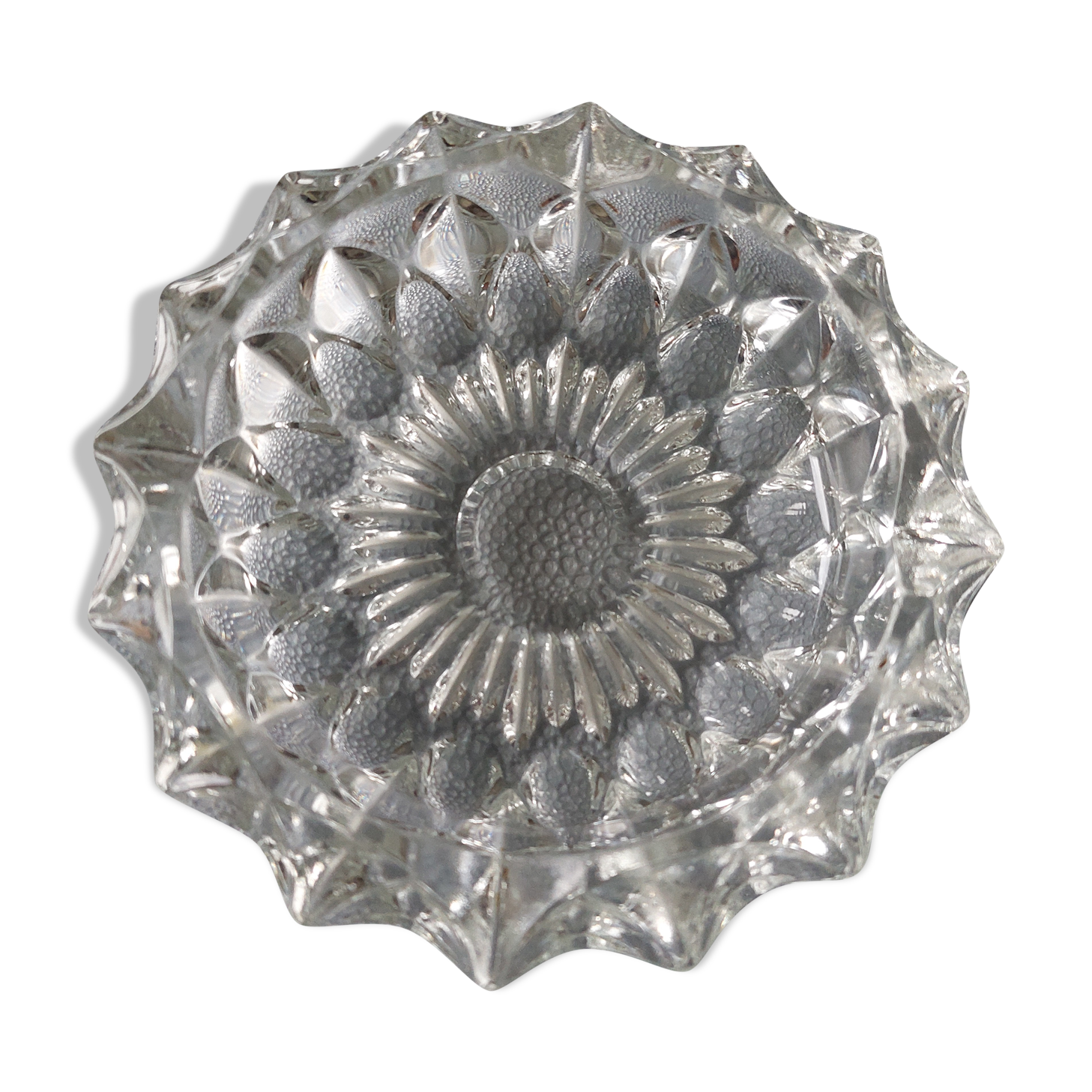 Empty ashtray molded glass pocket