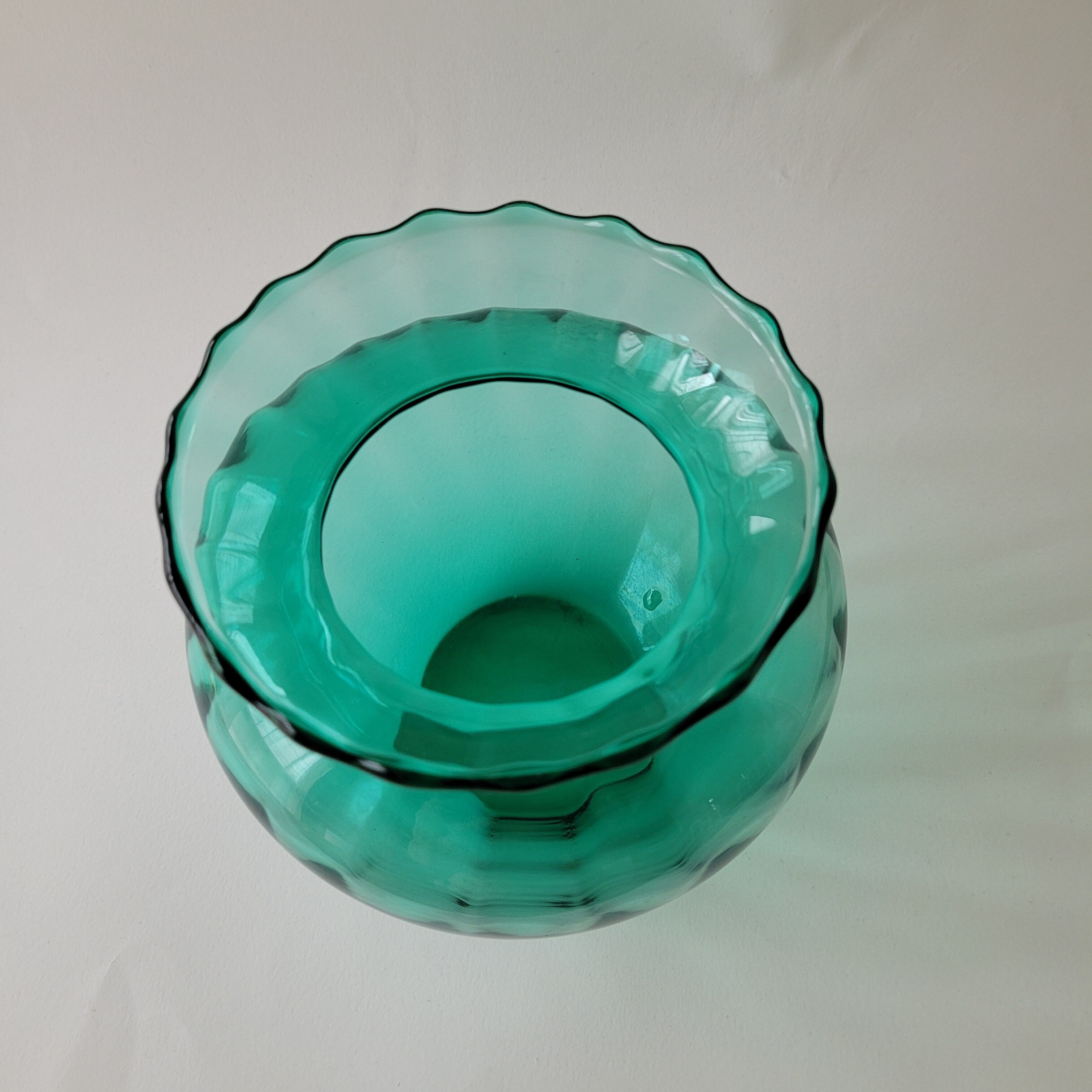 Emerald glass vase serrated edge