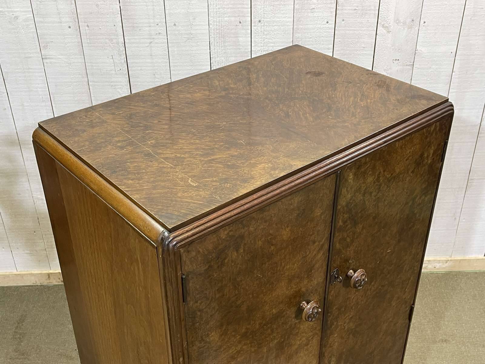 Small English Art Deco student wardrobe in walnut from the 1950s.
