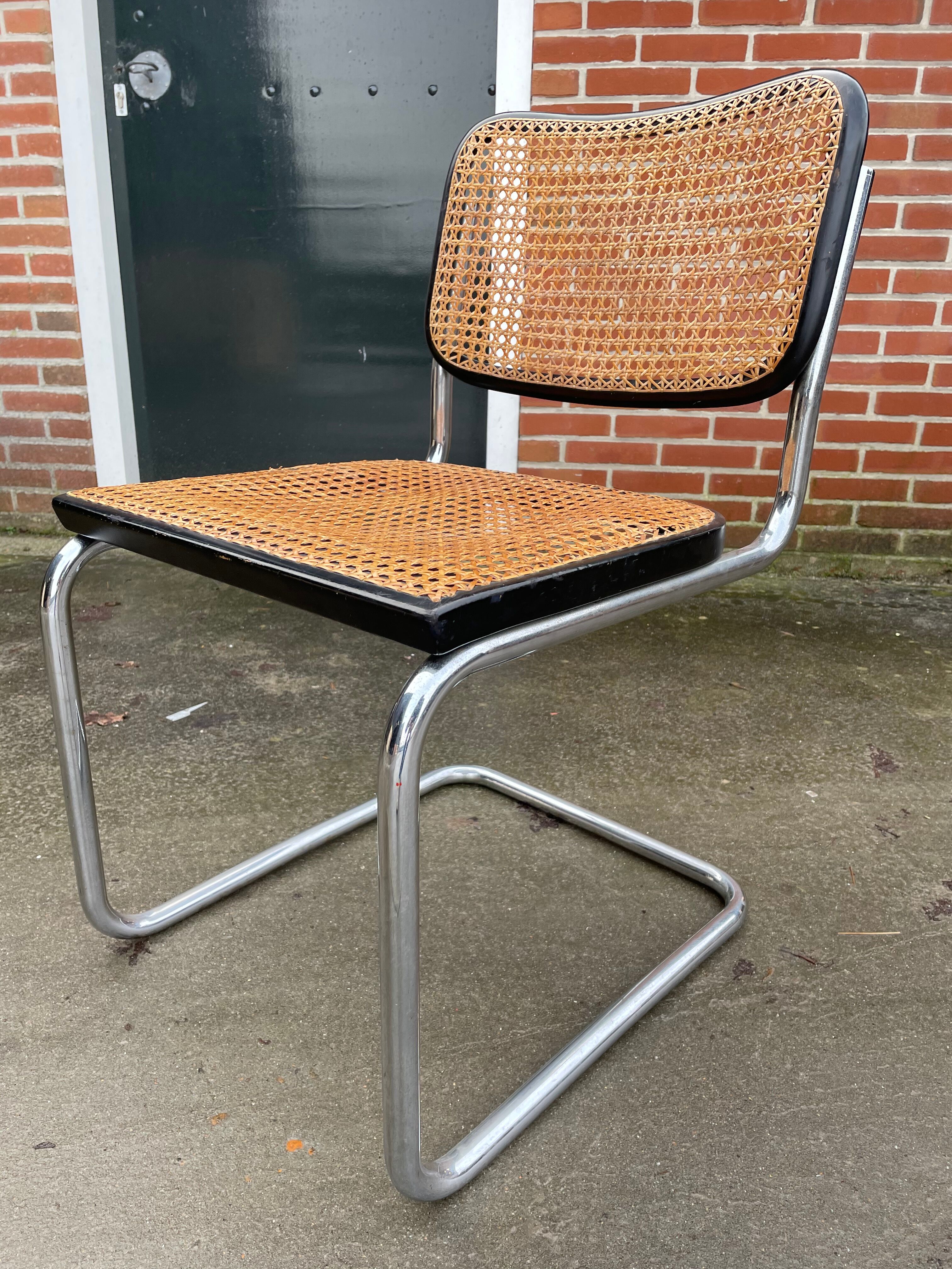Cesca design chair b32 model in black and chrome