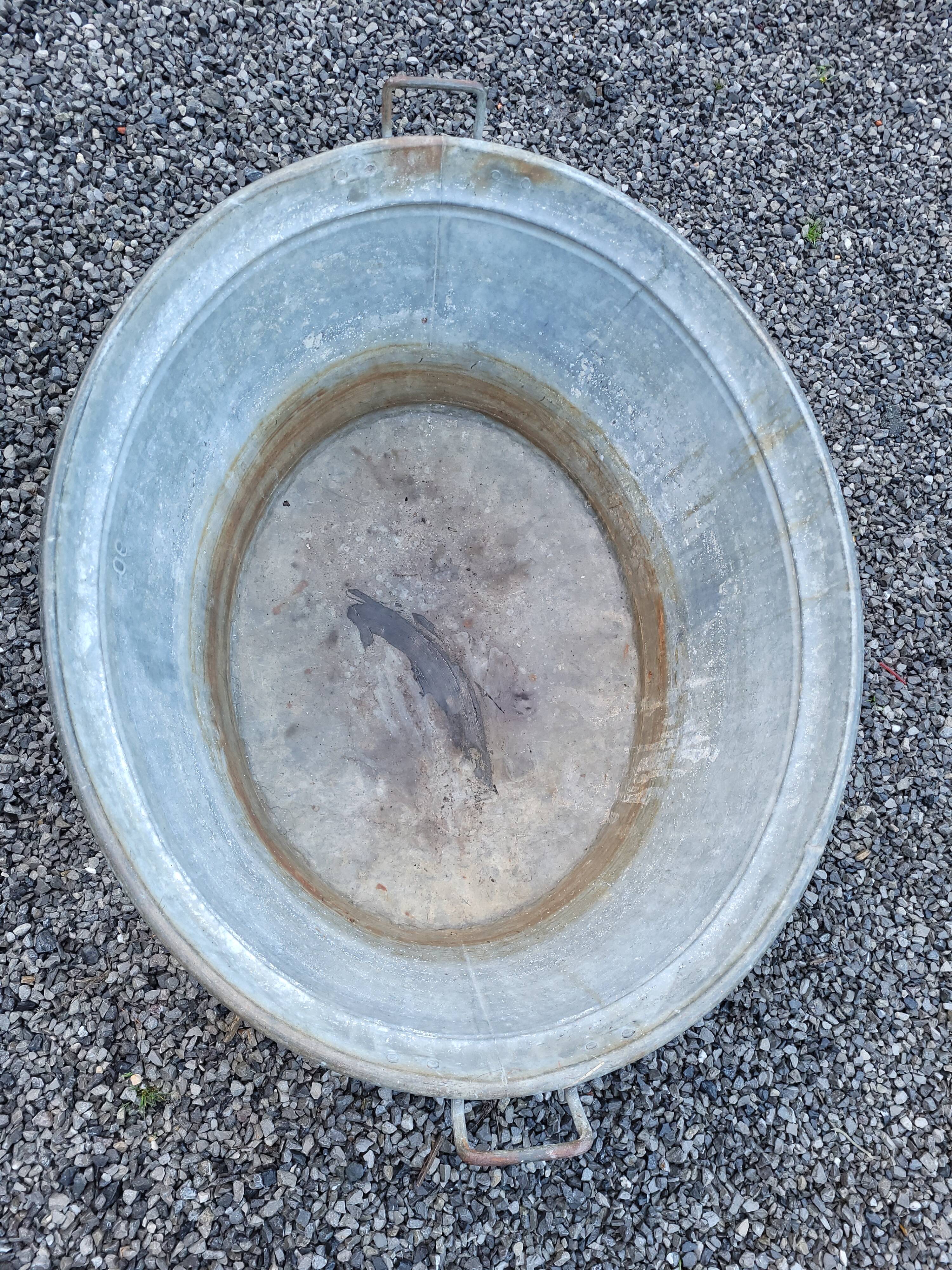 Large model zinc basin 90 liters