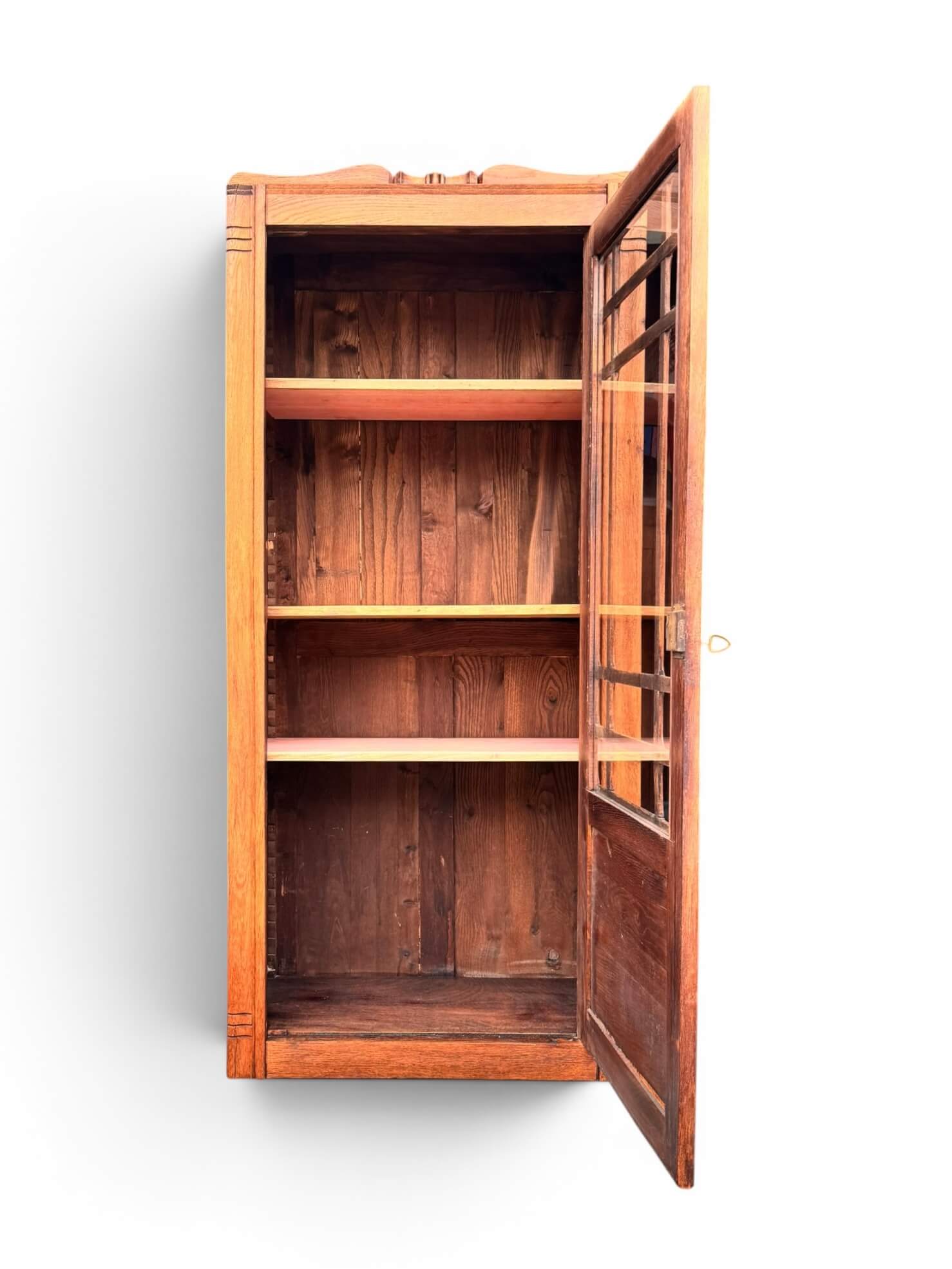 Renovated Parisian wardrobe, small size