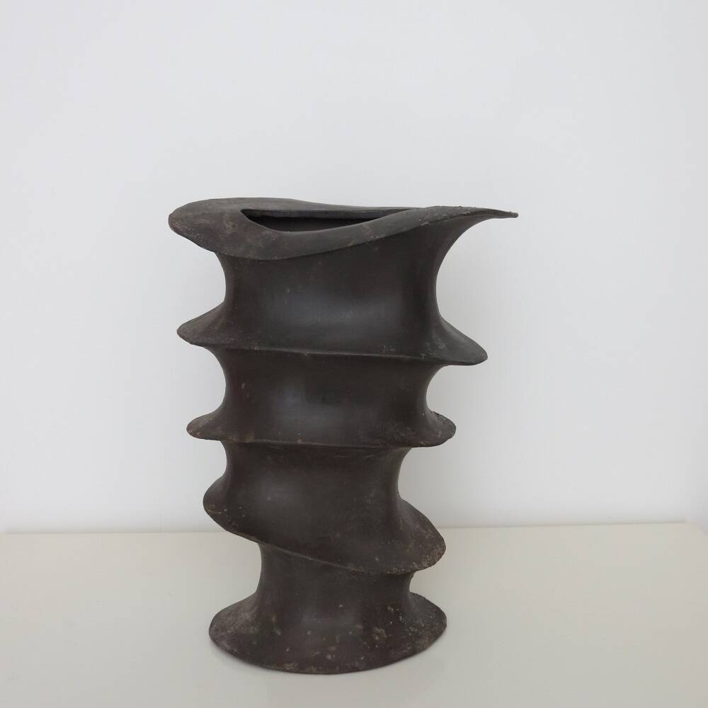 Vase sculptural de forme libre des années 1970