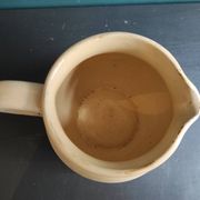 Pichet beige vintage français