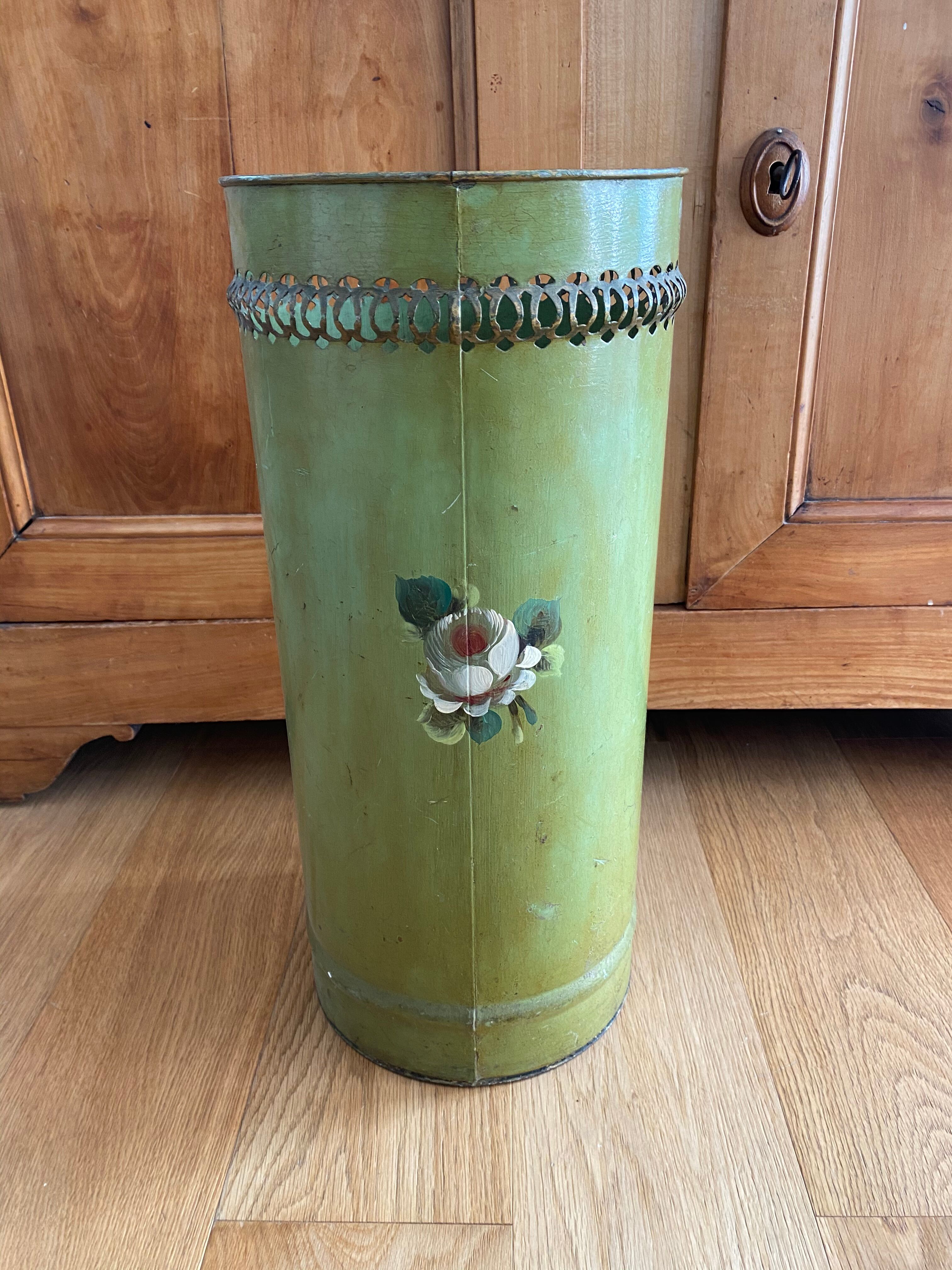 Napoleon III painted sheet metal umbrella holder