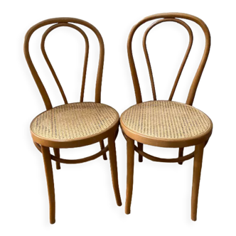 Paire de chaises bistrot cannées