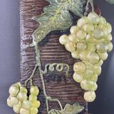 Miroir en bois sculpté à décor de vigne, XXème siècle