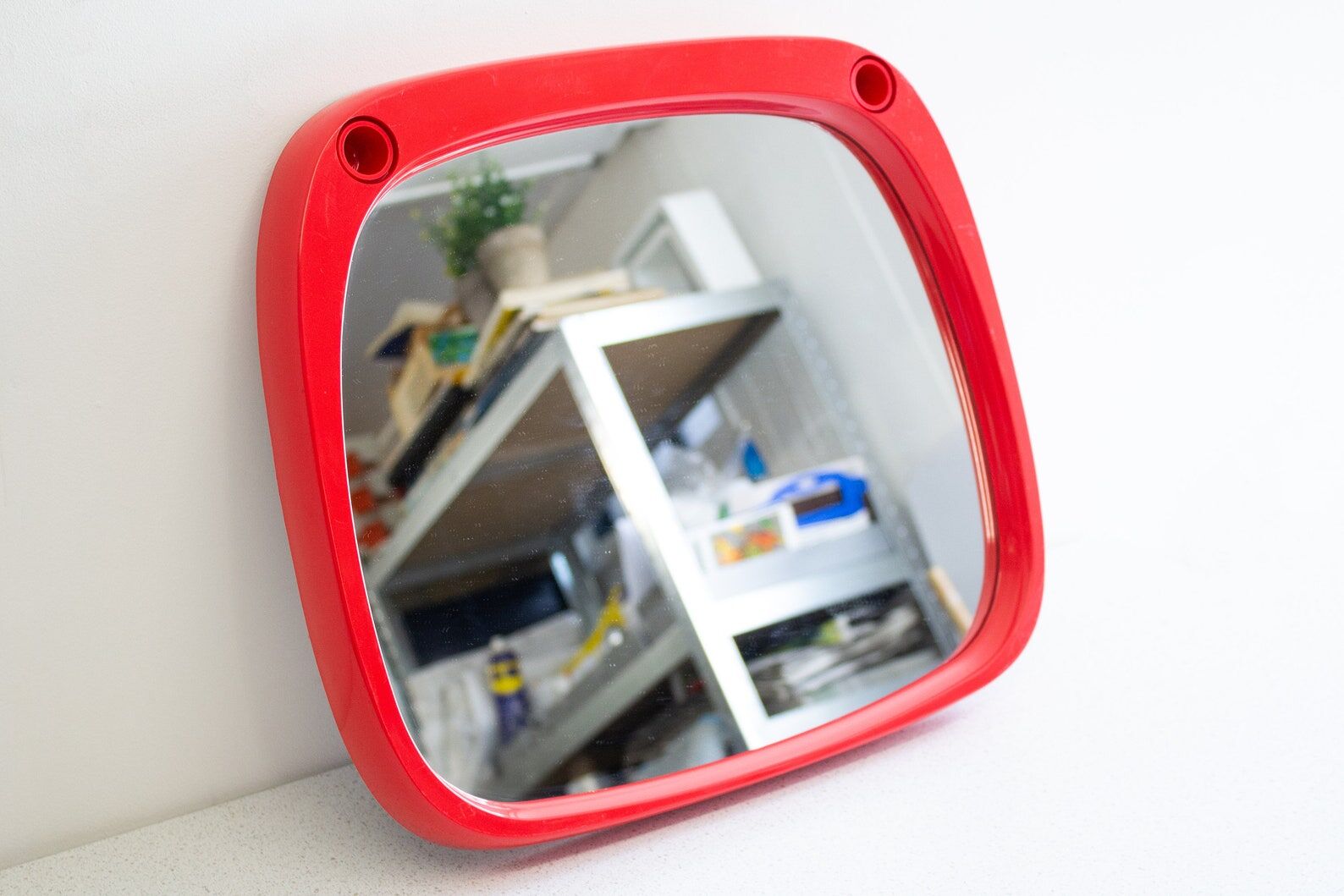 Miroir space age en plastique rouge vintage
