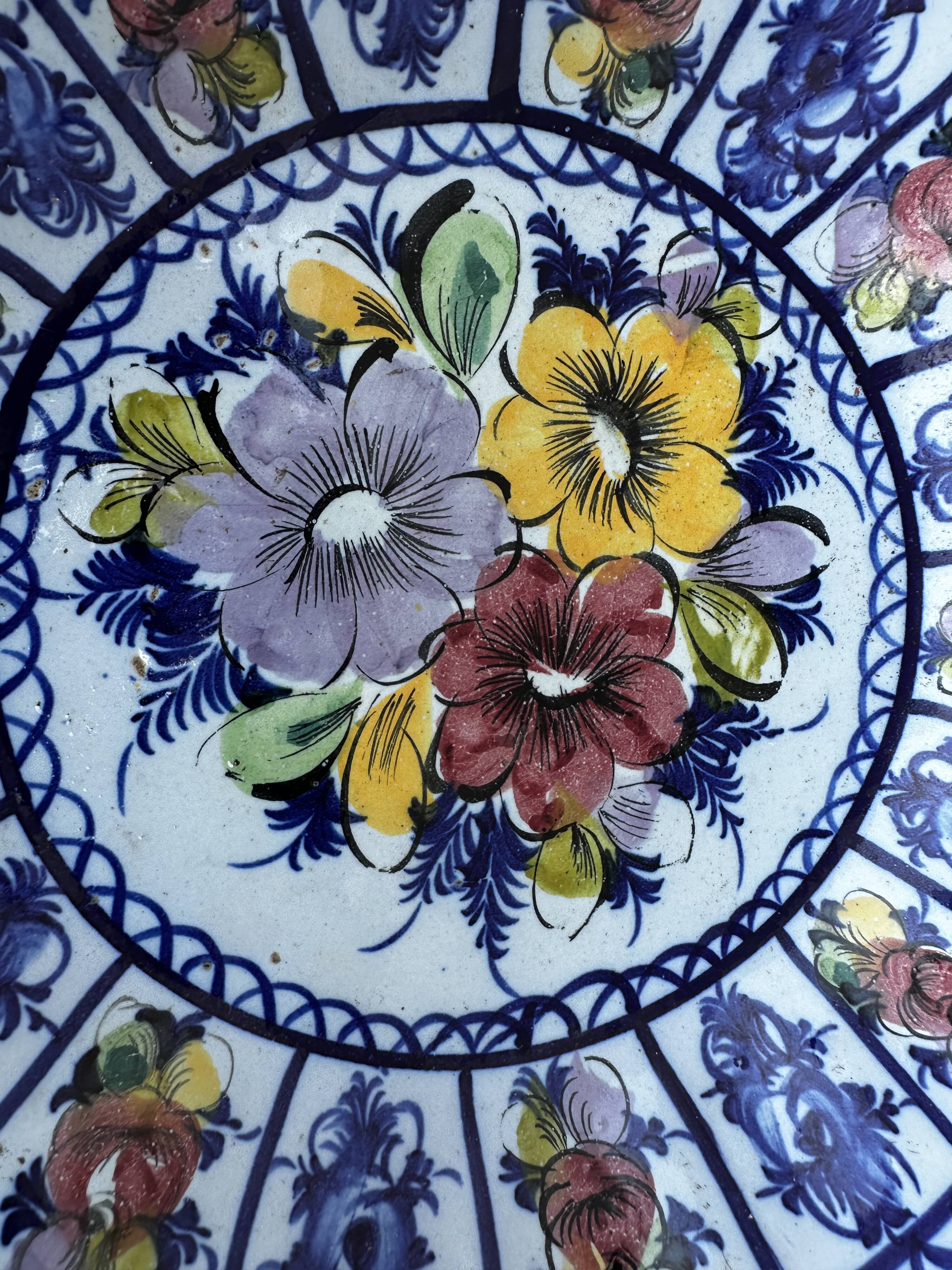 Openwork ceramic dish, hand-painted, Alcobach, Portugal, 35 cm diameter