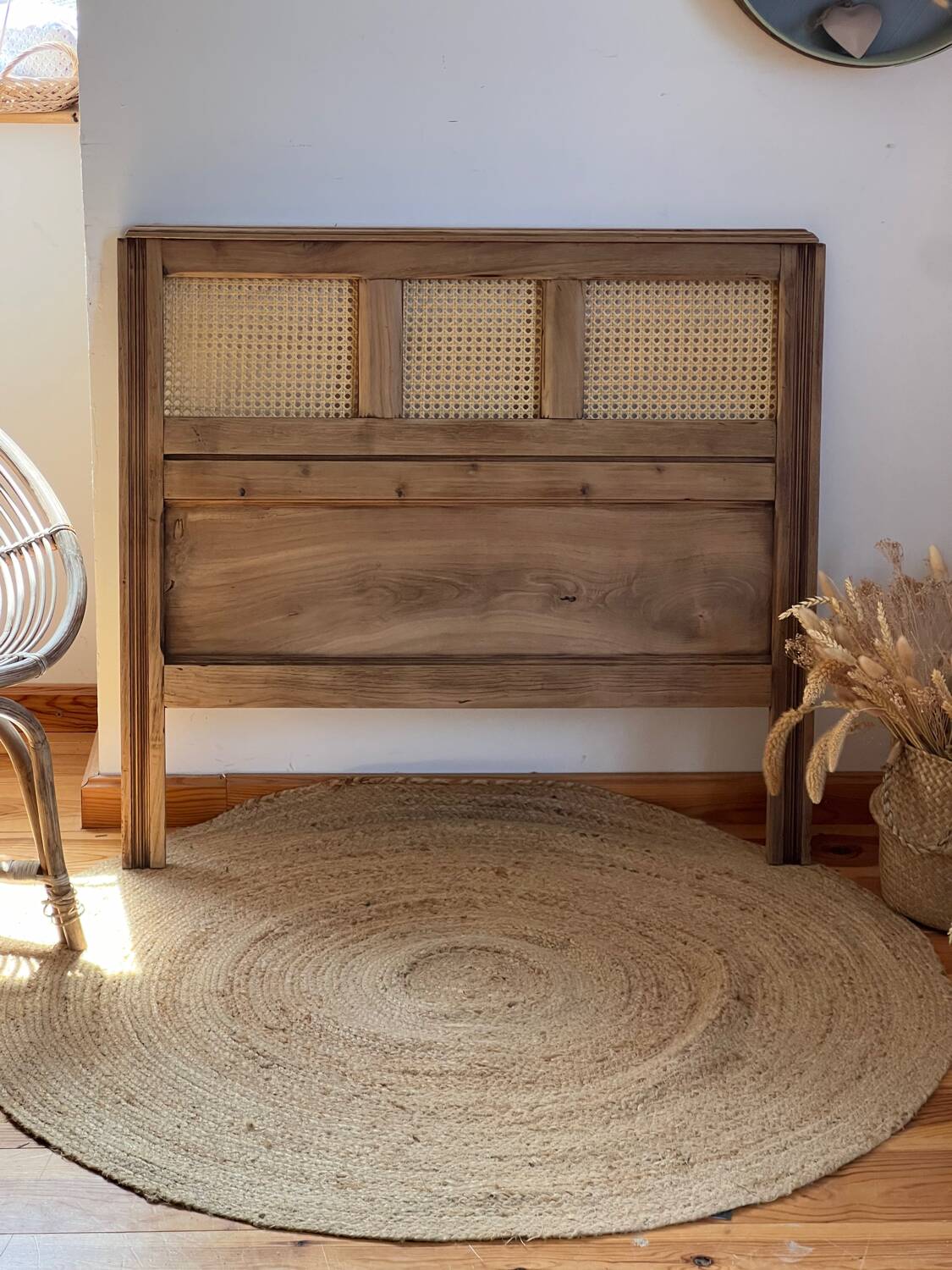 Vintage headboard in raw solid oak and canework