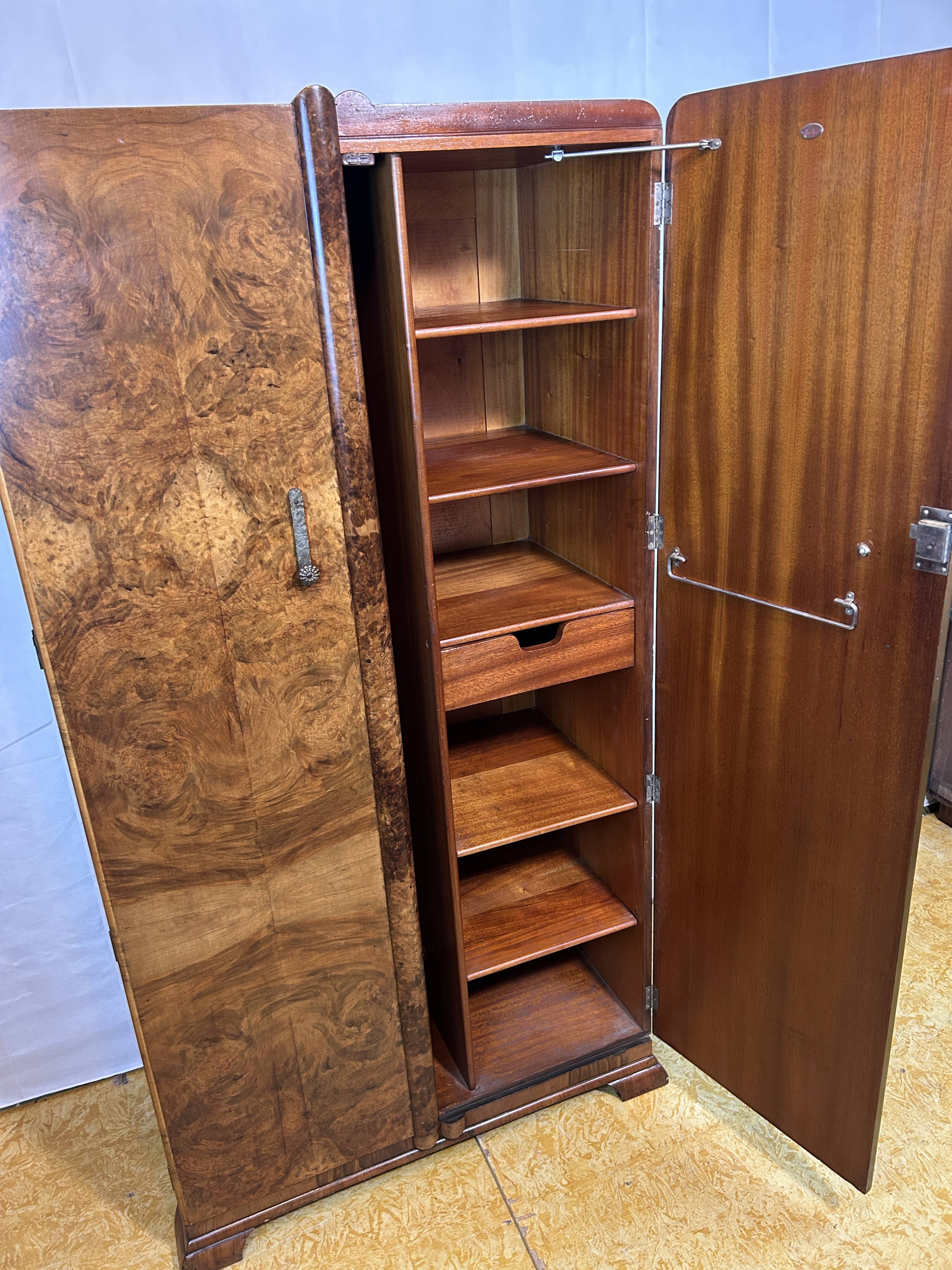 Art deco vintage brocante bachelor wardrobe burr walnut 1920-1930