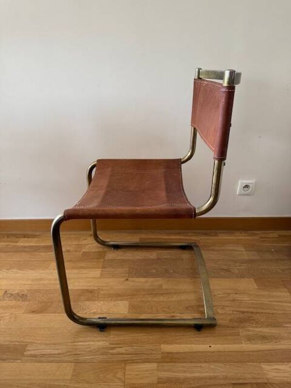 Chaise en cuir