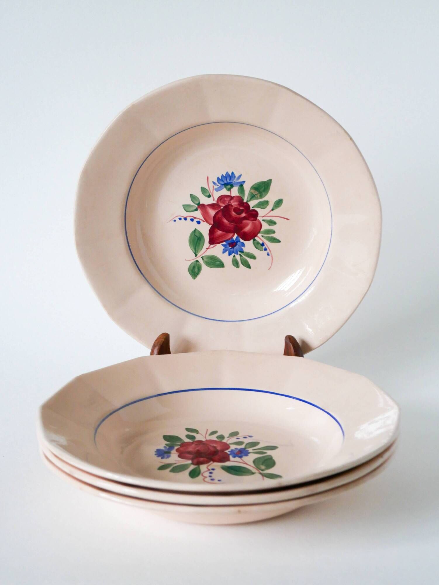 Set of 4 Digoin Sarreguemines soup plates, flowering roses, 1950