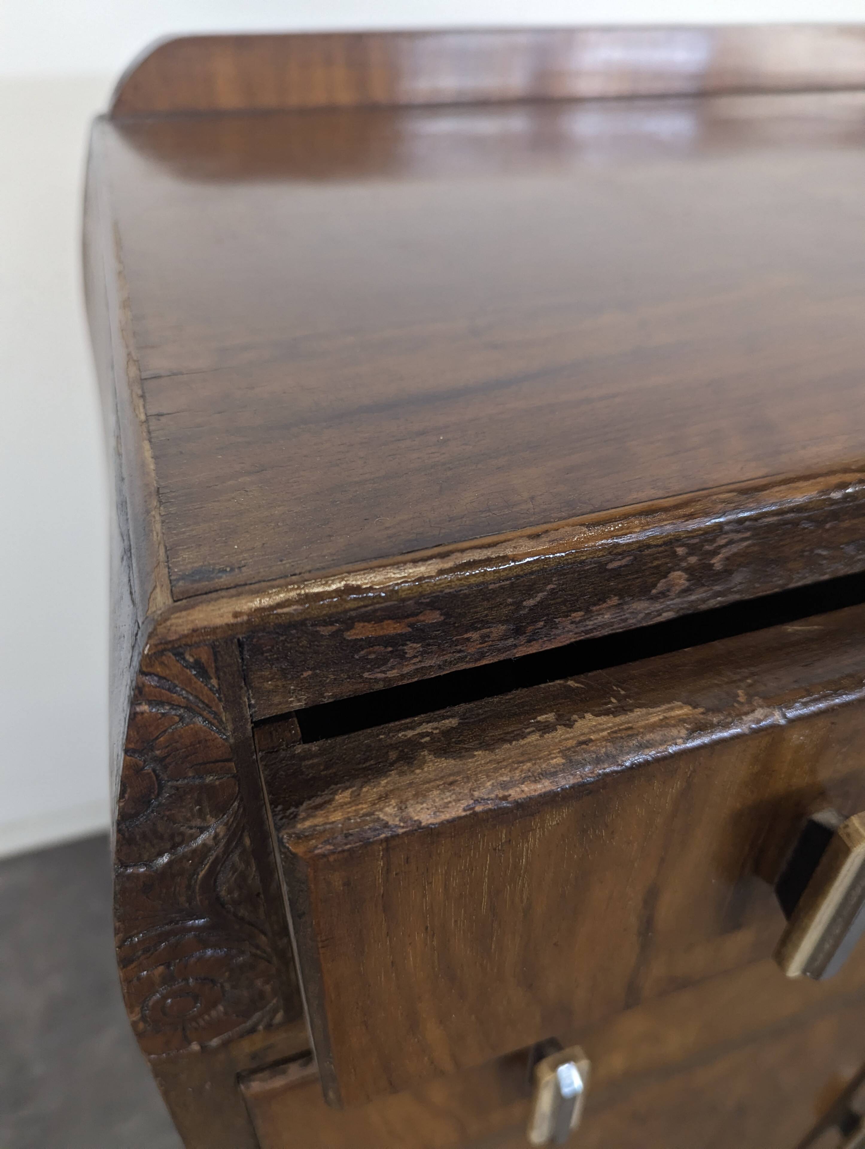 Exotic wood bar in Art Deco style