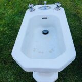Vintage art deco bidet