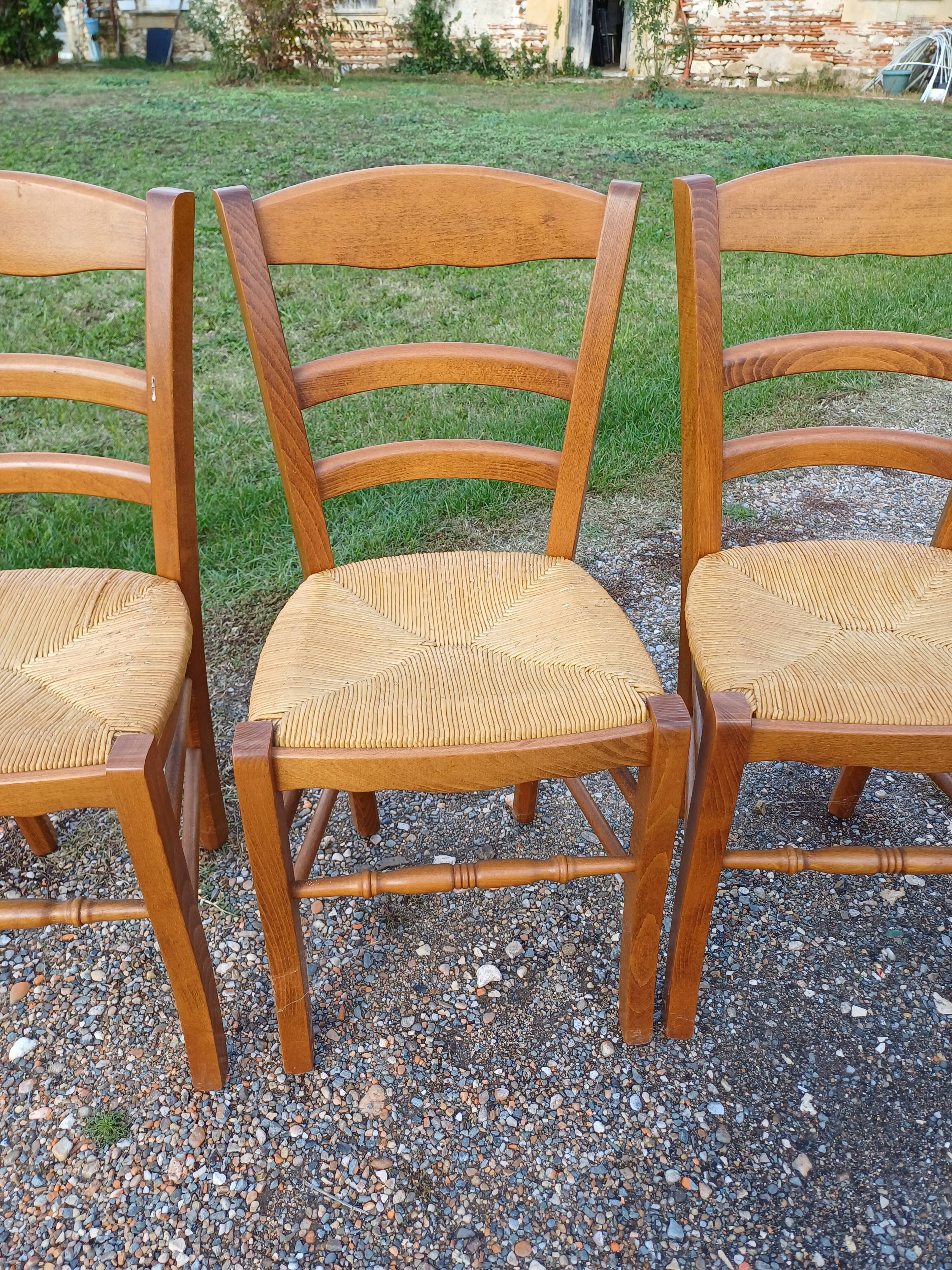6 Straw Chairs