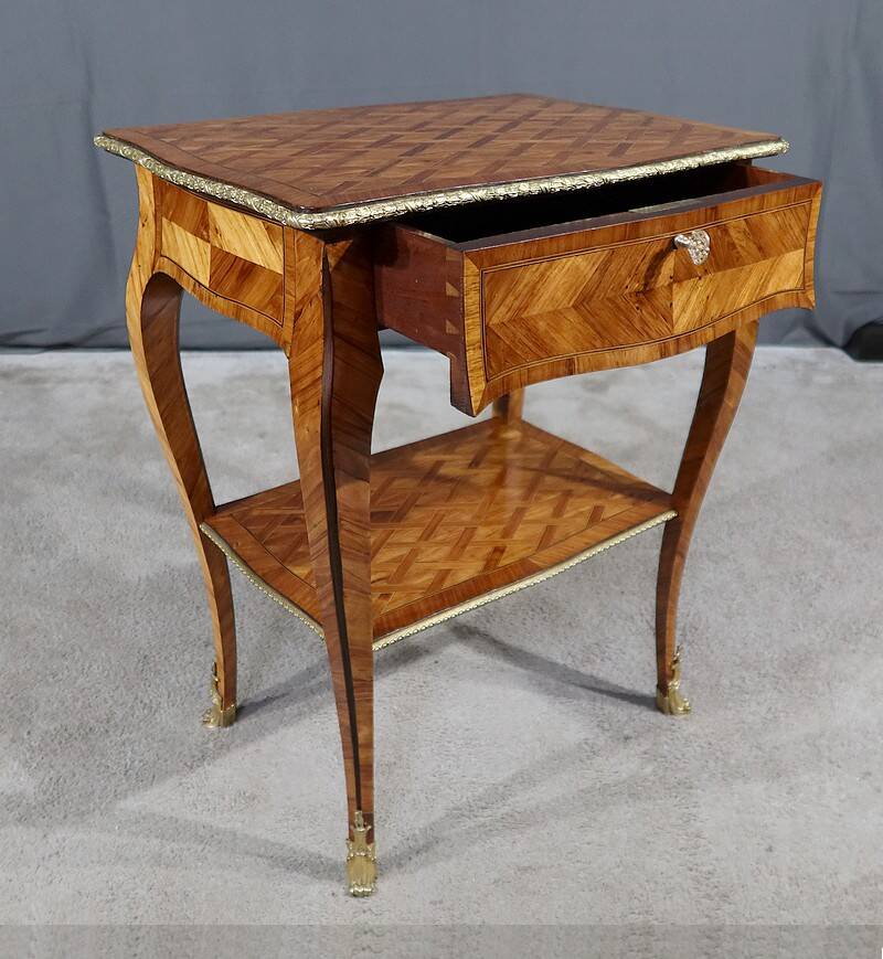 Small living room table in precious wood, louis xv style – 1st part 19th century