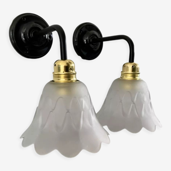 Pair of Art Deco wall lights in glass and ceramic