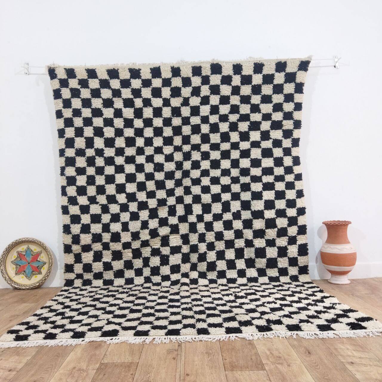 Handmade wool Berber rug 282x192 cm