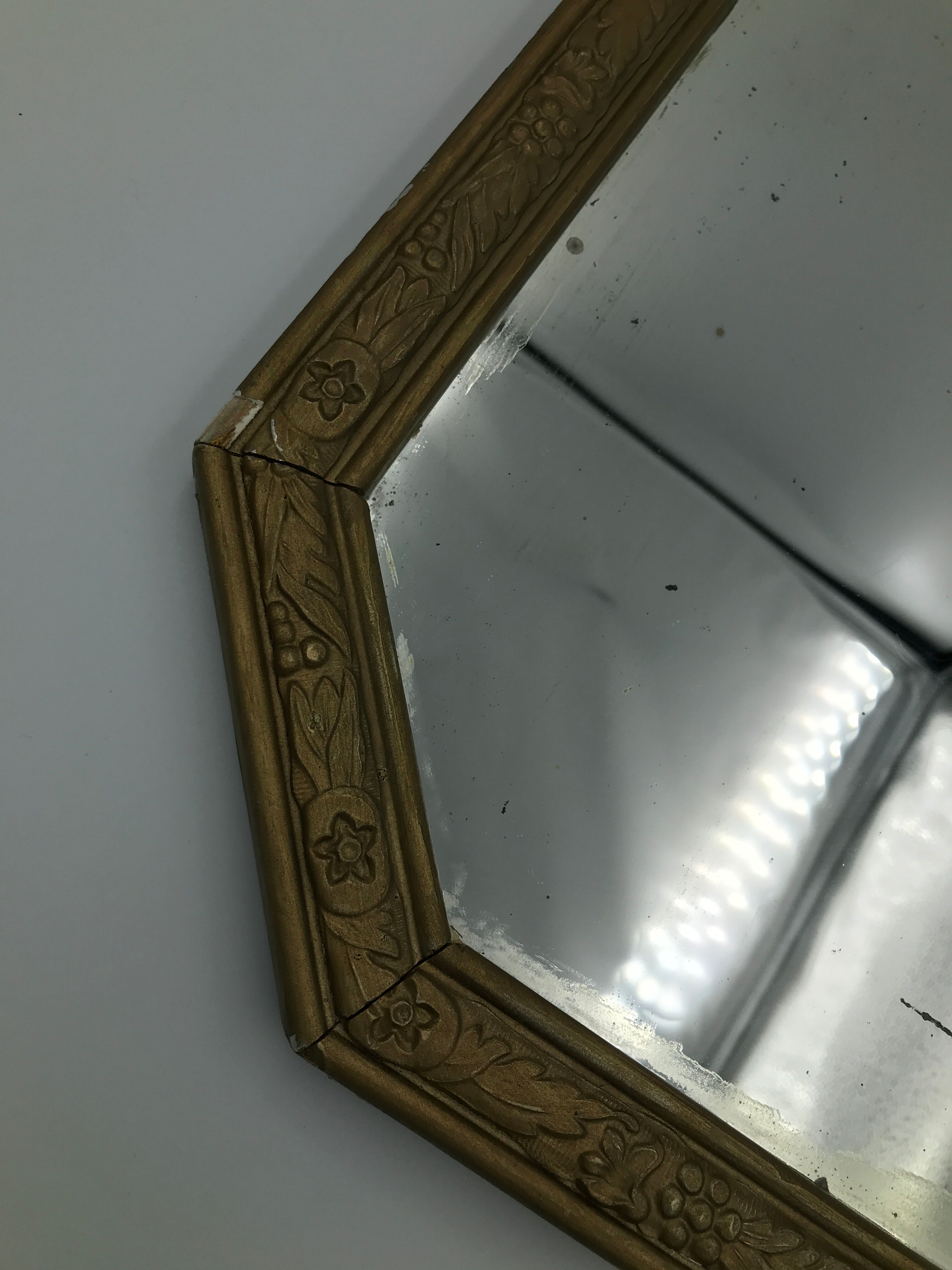 Miroir ancien en bois décor doré vintage - 31x49cm