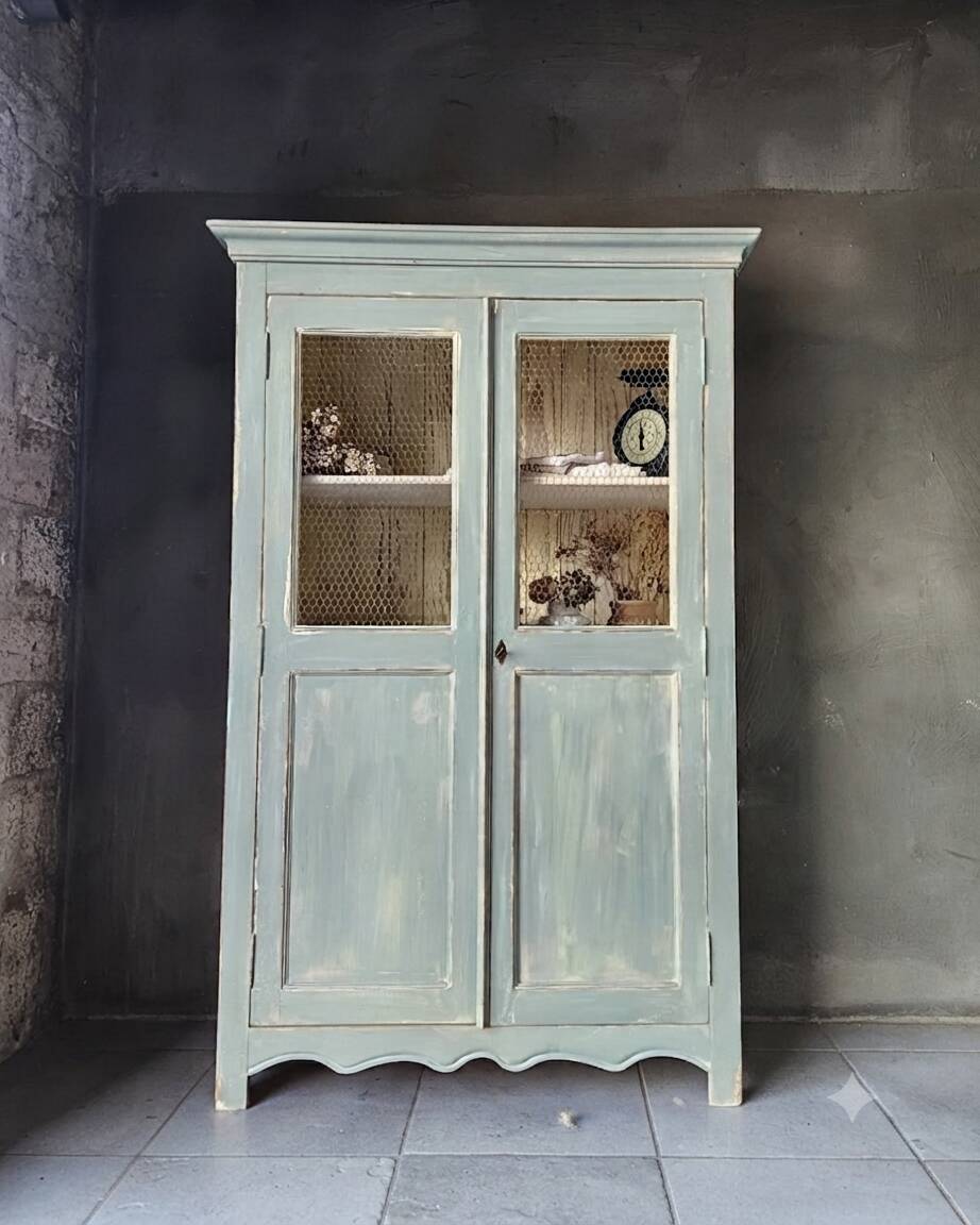 Display cabinet