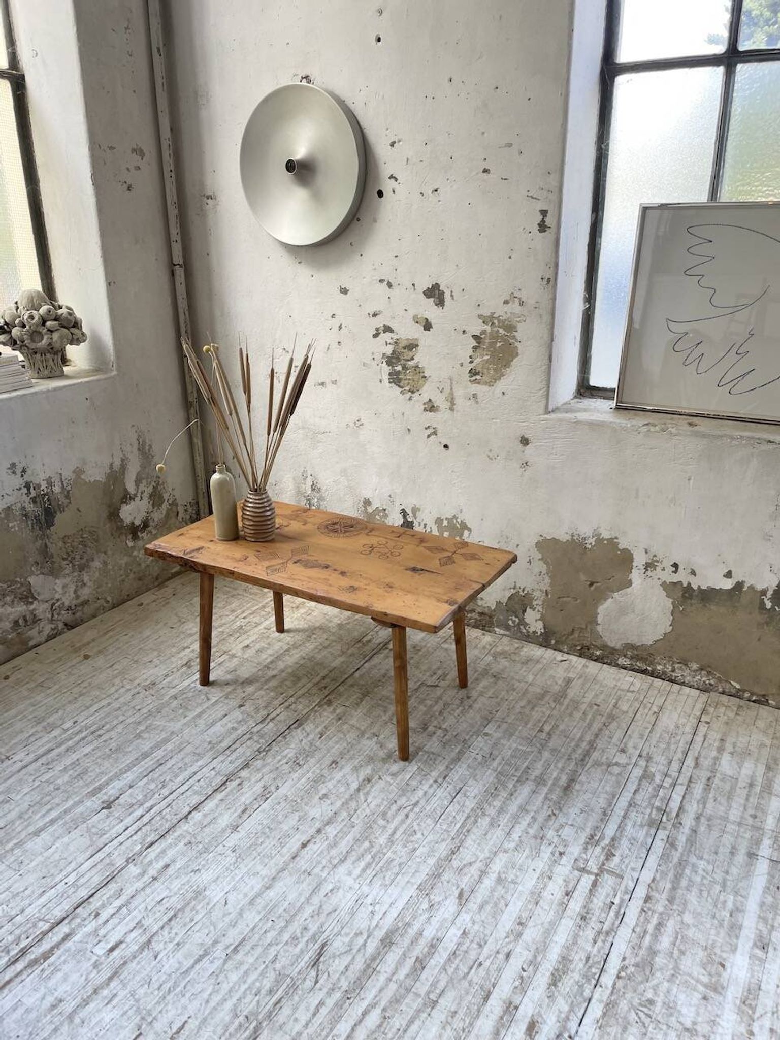 Popular art coffee table Switzerland 1900
