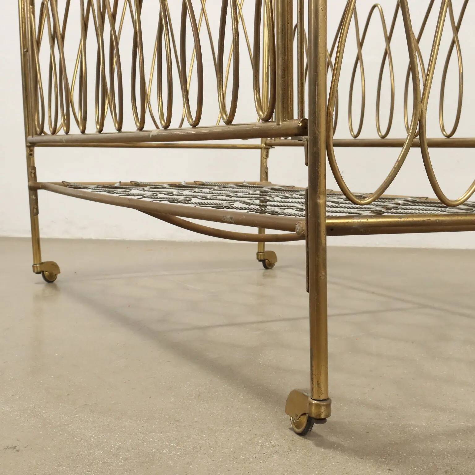 Vintage children's bed from the 1950s in brass, Italy.
