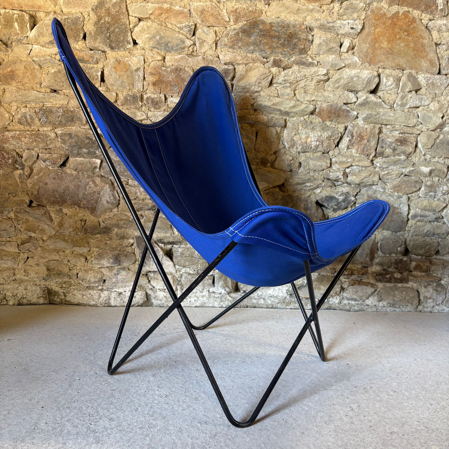 AA Butterfly chair for Airborne