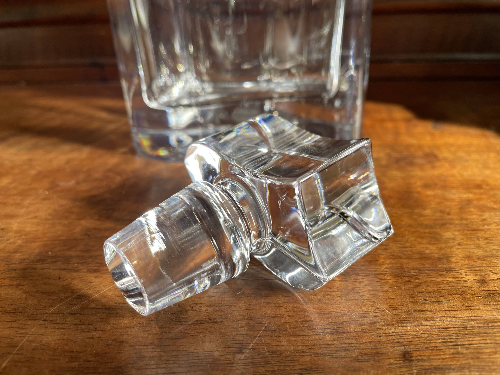 Carafe à whisky en cristal galbé