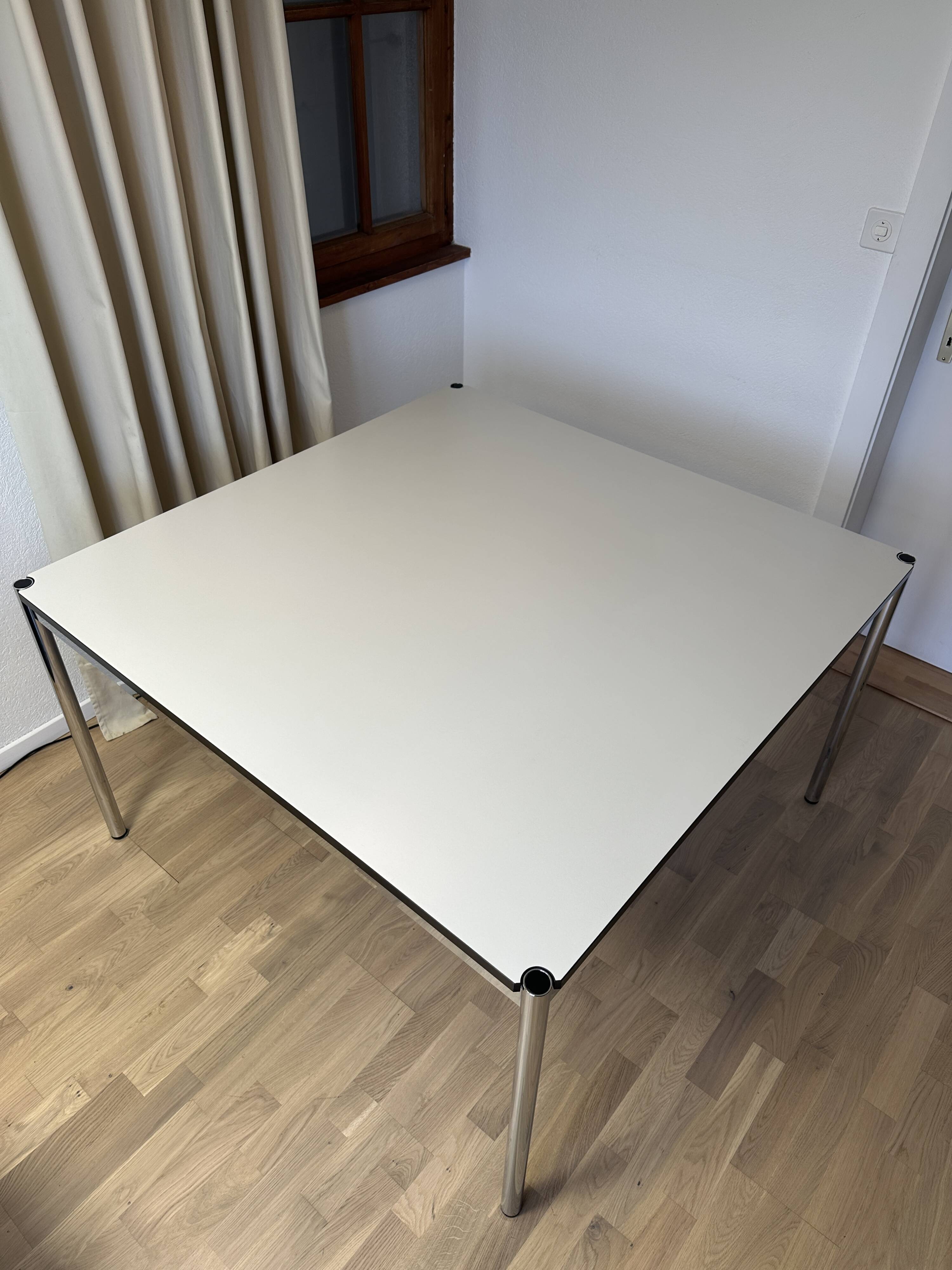 USM Haller table in pearl grey laminate