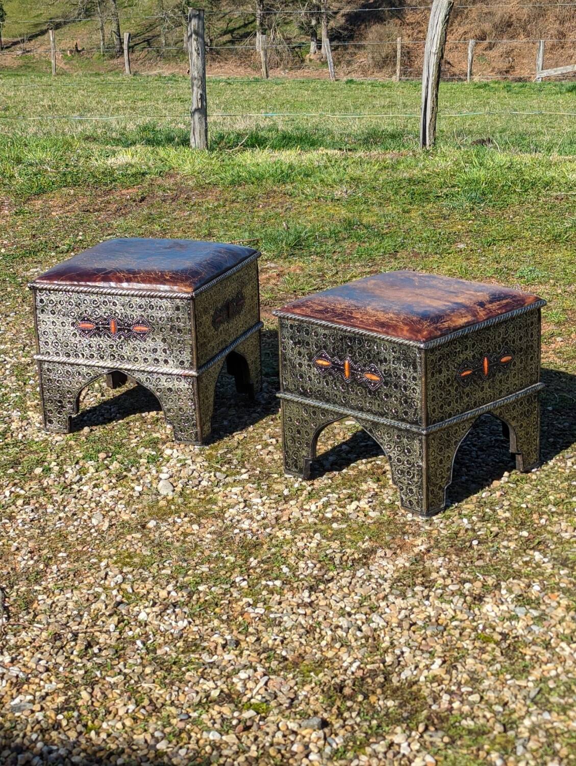2 oriental stools/poufs in wood/metal/leather
